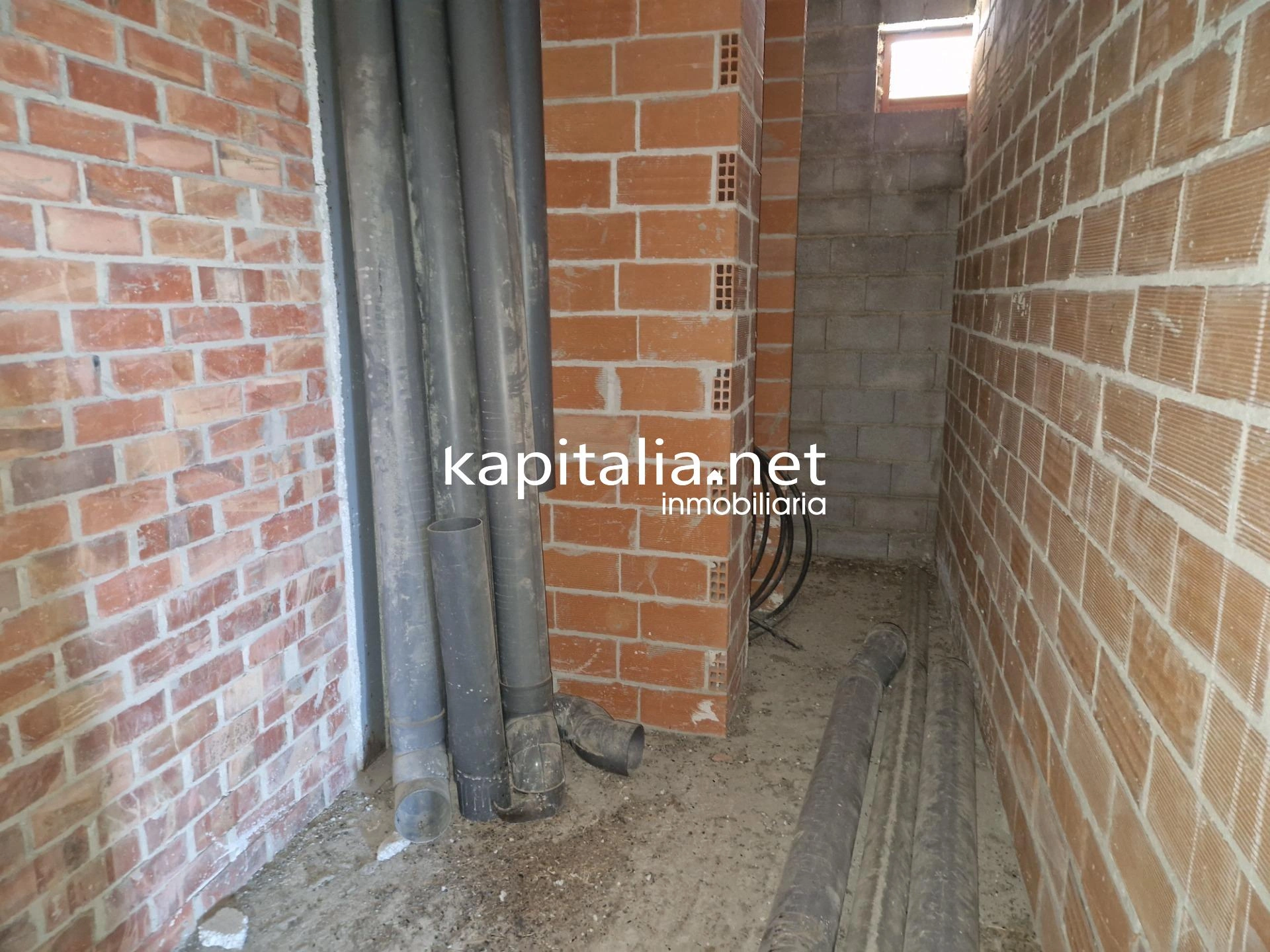 08854 - Nave en venta más 30.000m2 de parcela en Belgida