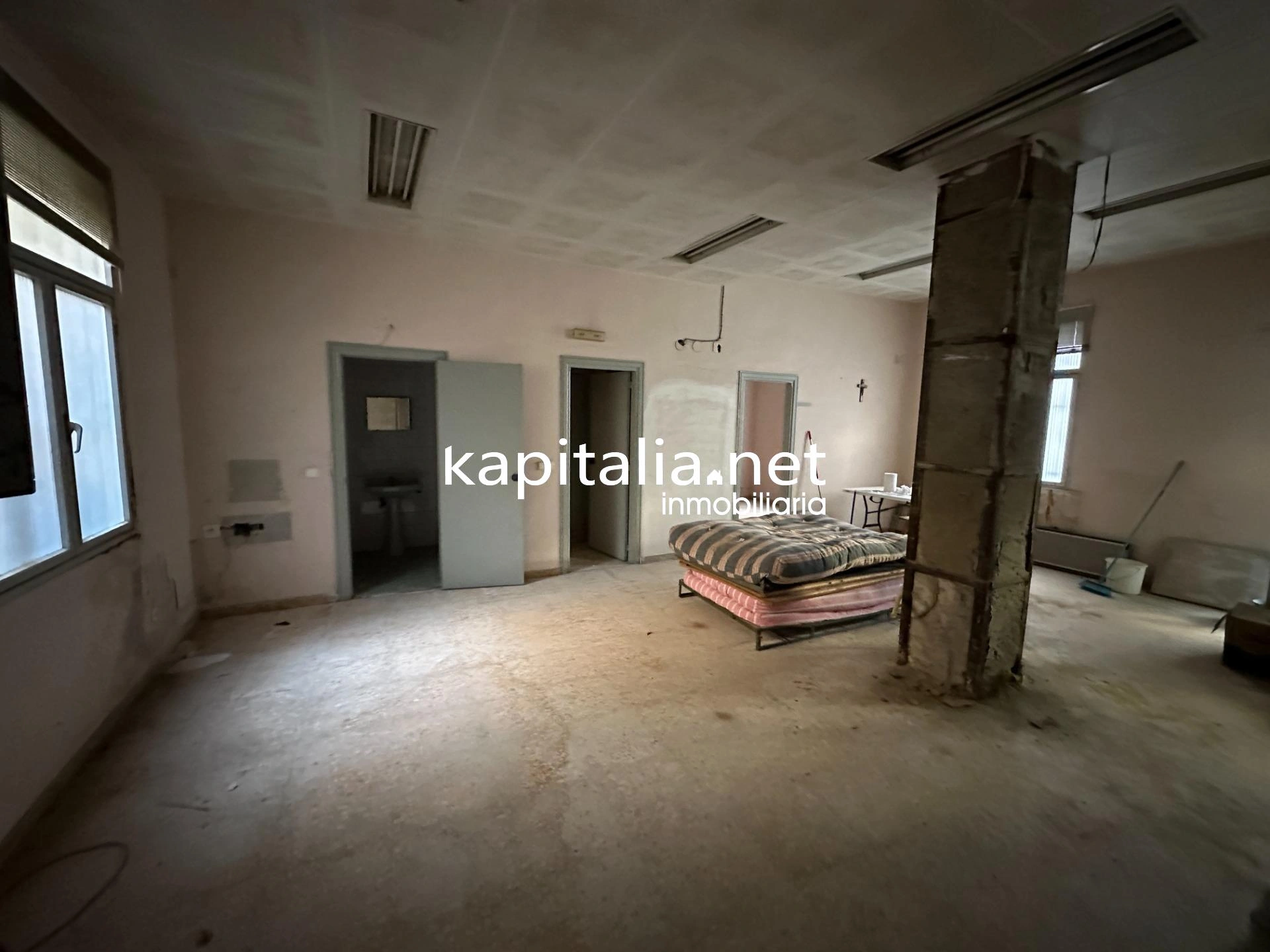 GRAN CASA A LA VENTA EN AGULLENT