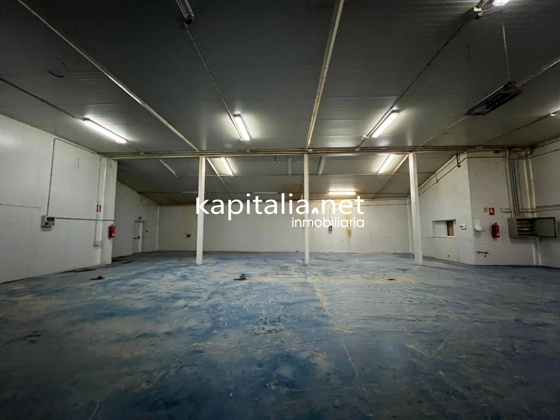 08998 - Nave a la venta y alquiler en Agullent