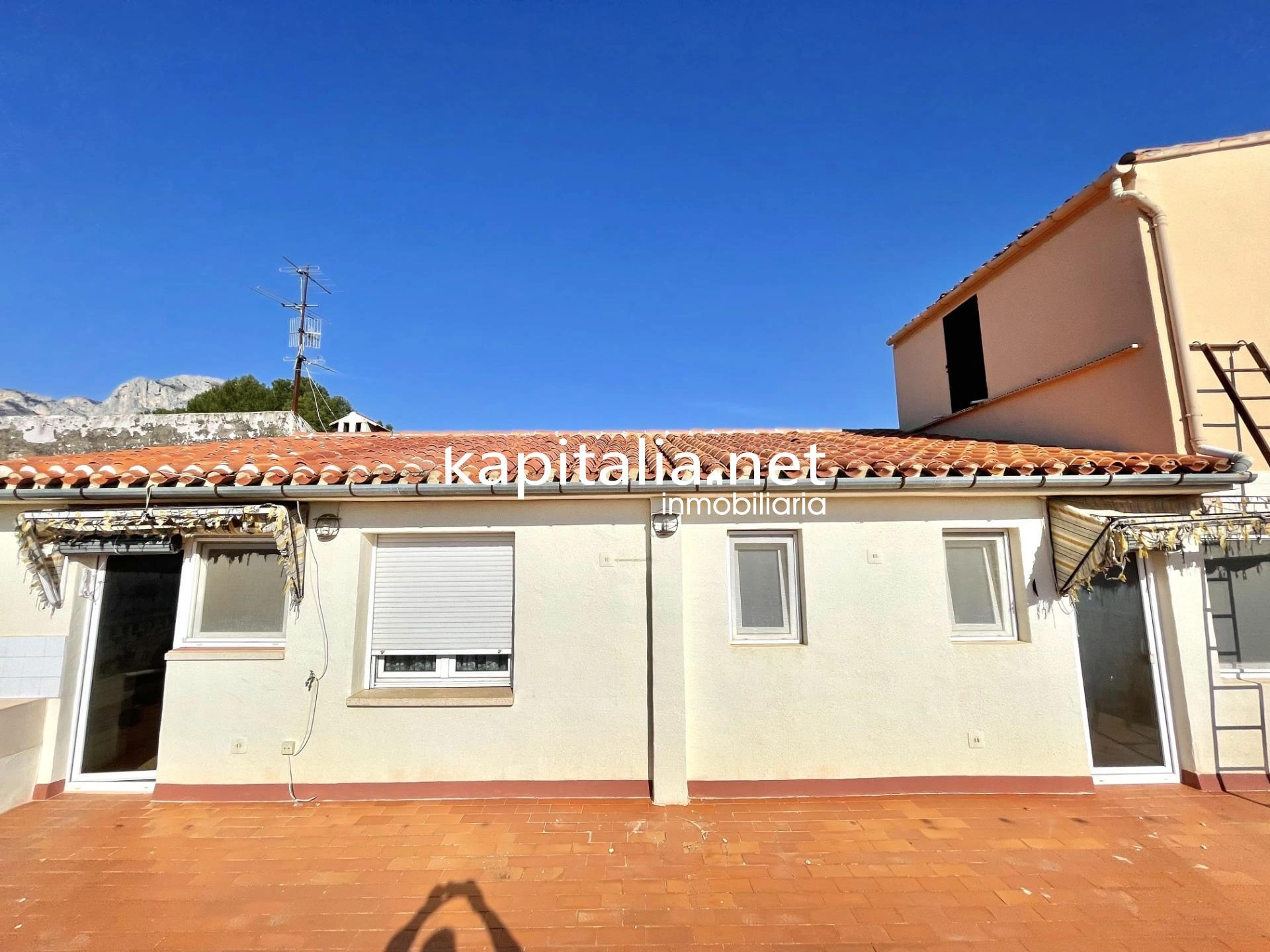 Edificio a la venta en Beniarrés.