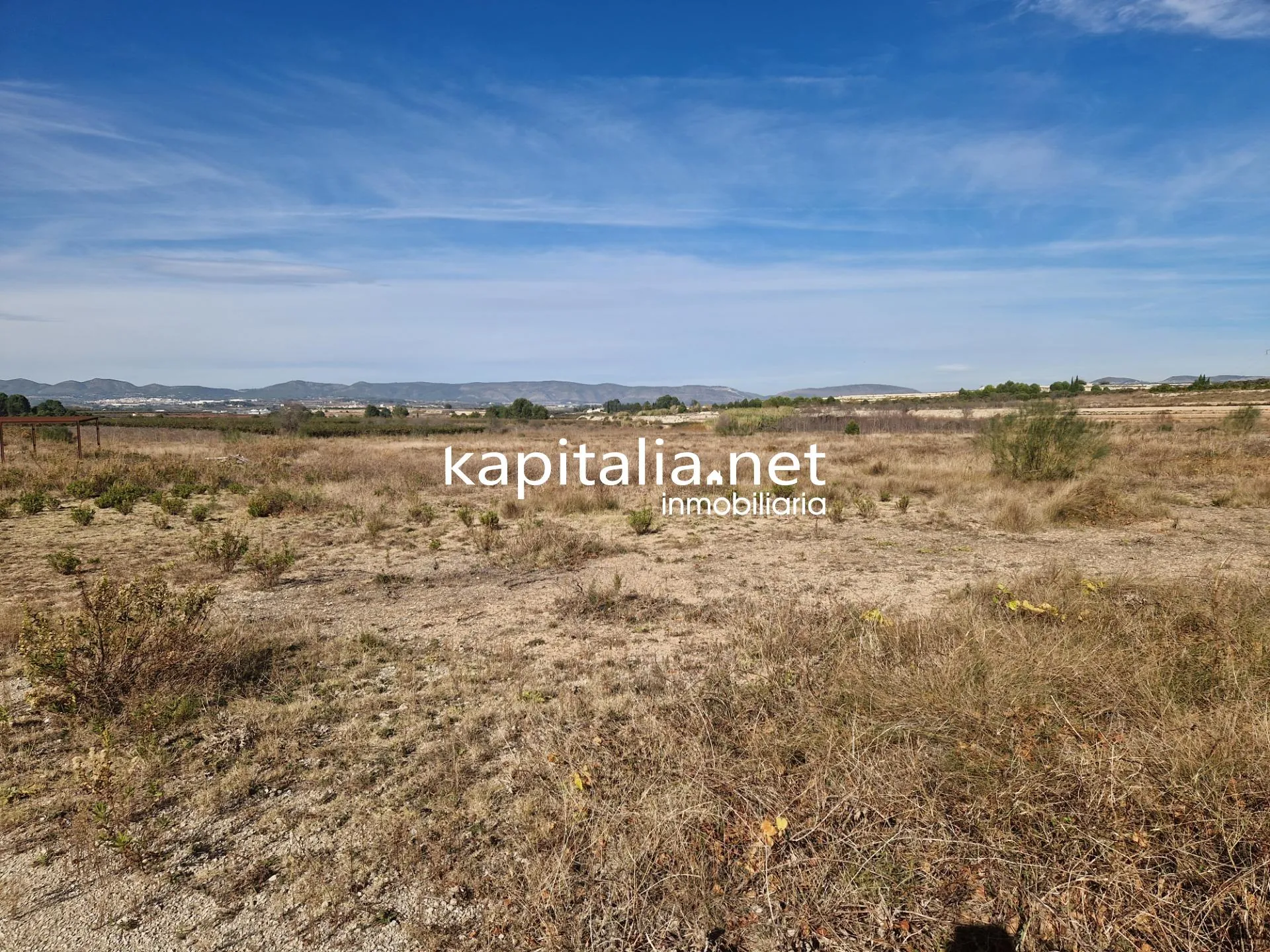 08854 - Nave en venta más 30.000m2 de parcela en Belgida