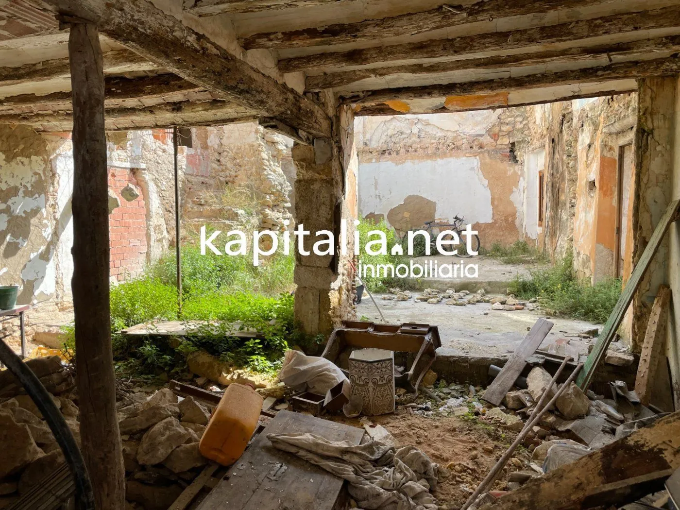 Caserio a la venta en Bocairent.