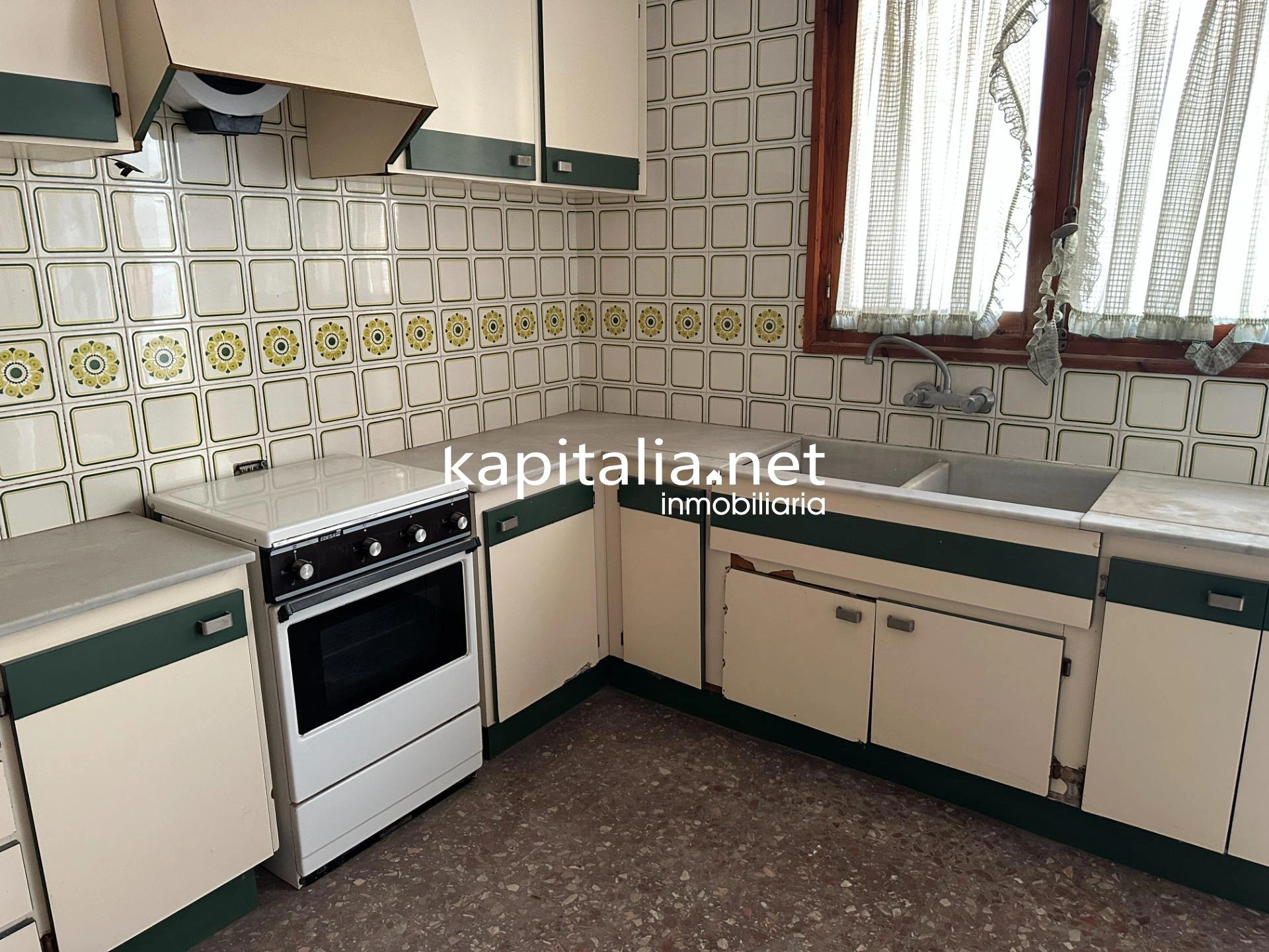 PISO CÉNTRICO CON GRAN TERRAZA A LA VENTA EN ONTINYENT