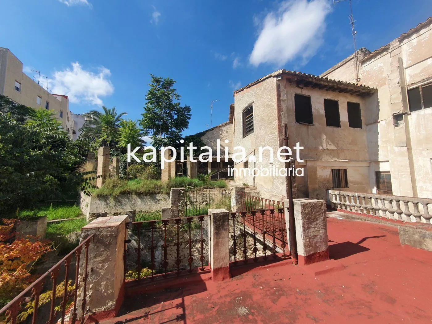 Gran casa emblemática a la venta en Ontinyent.