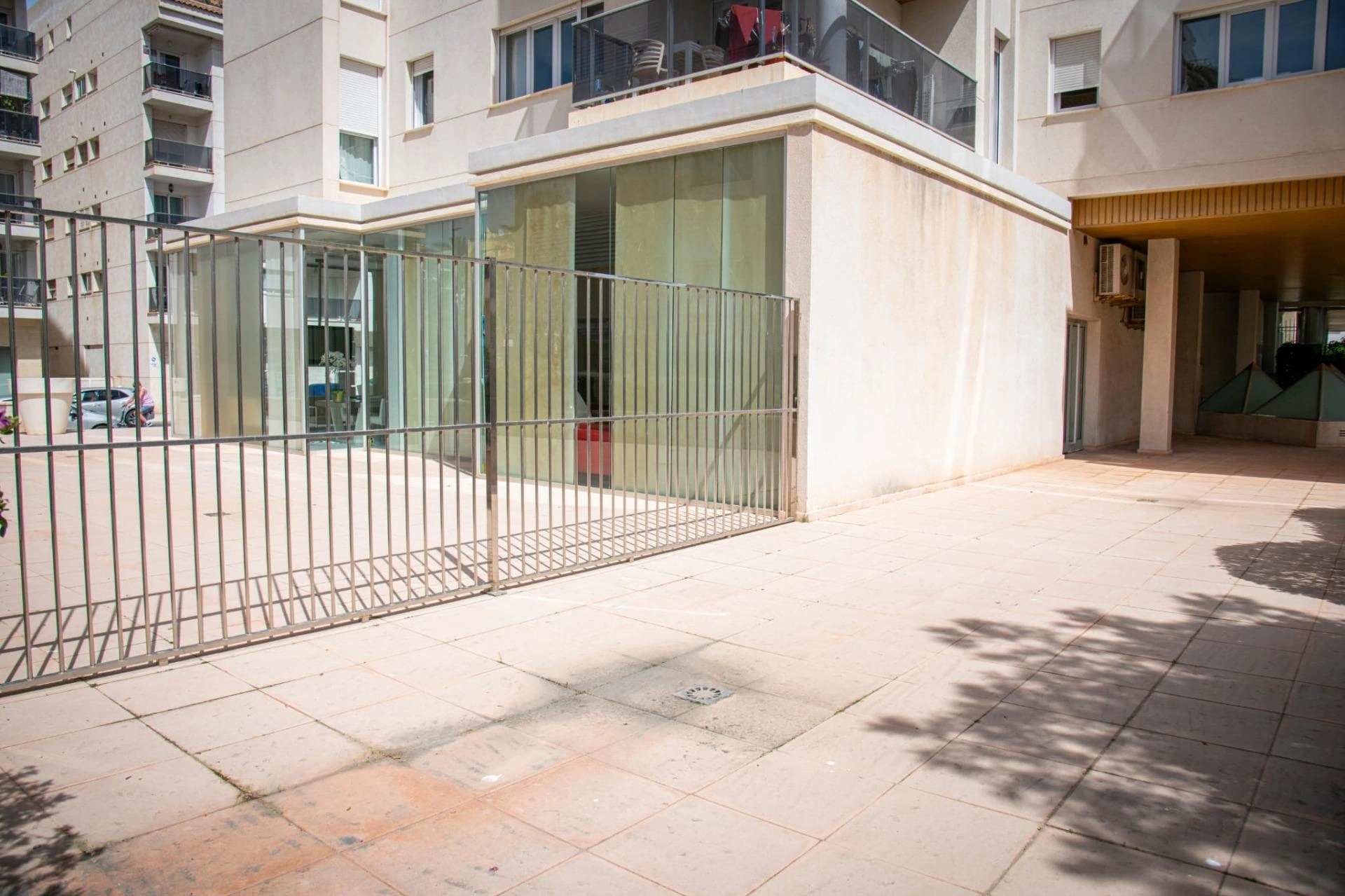 09371 - Local comercial en Altea avenida Conde de Altea