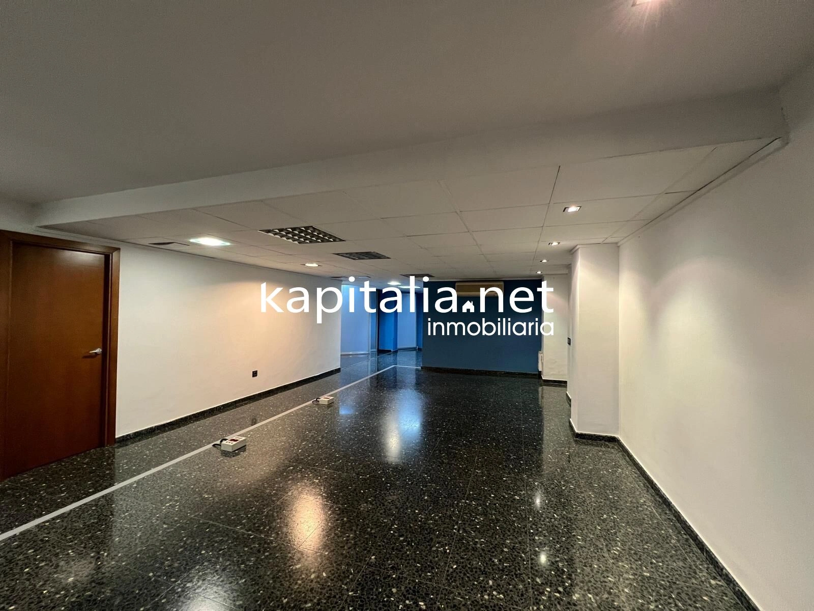 08900 - Entresuelo con 2 garajes a la venta en Ontinyent zona San José