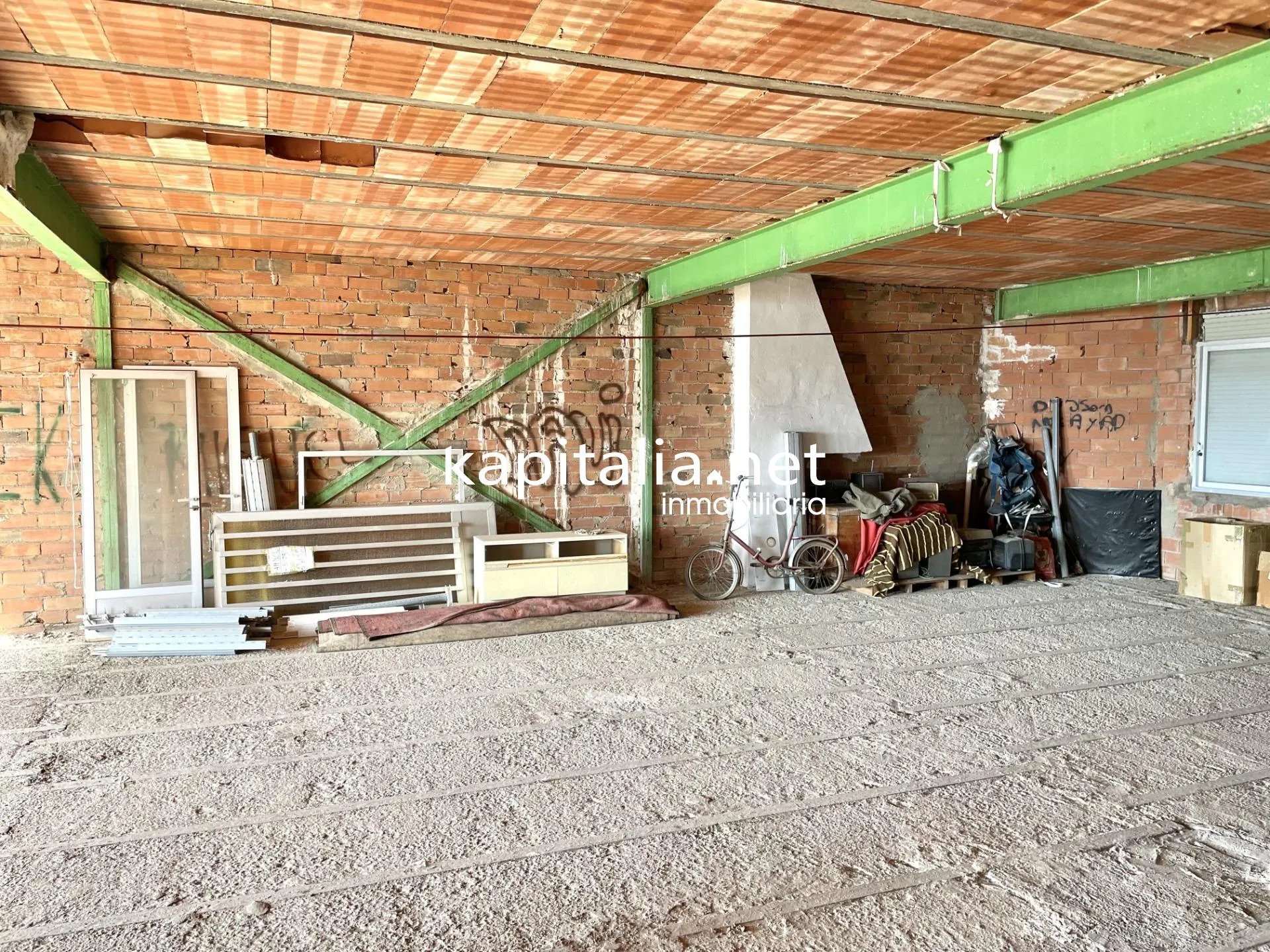 Edificio a la venta en Beniarrés.