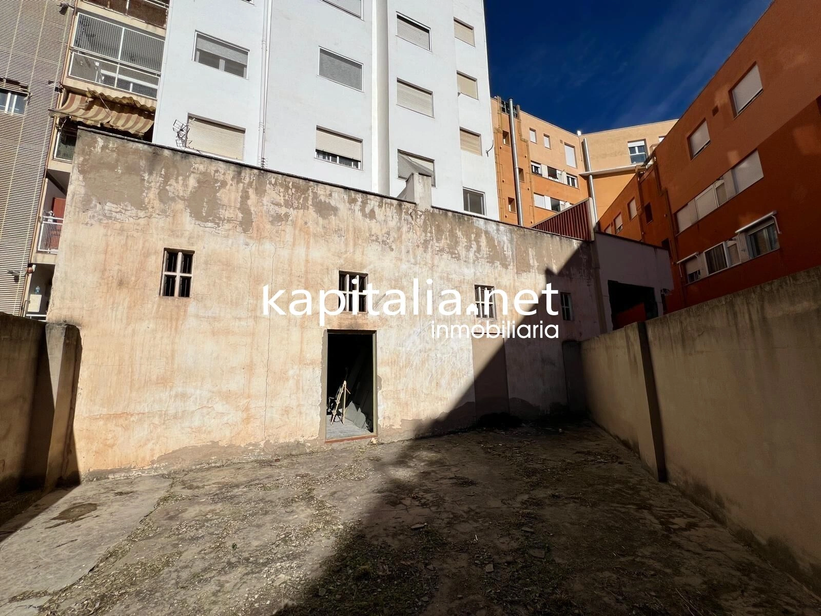 10374 - Local comercial a la venta en Ontinyent