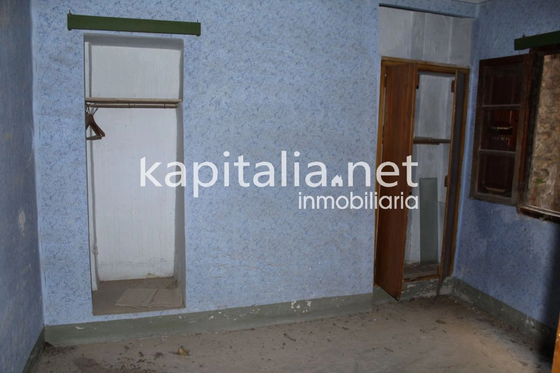 03401 - Casa con cueva en venta en Ontinyent