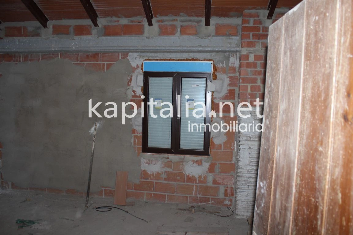 03401 - Casa con cueva en venta en Ontinyent