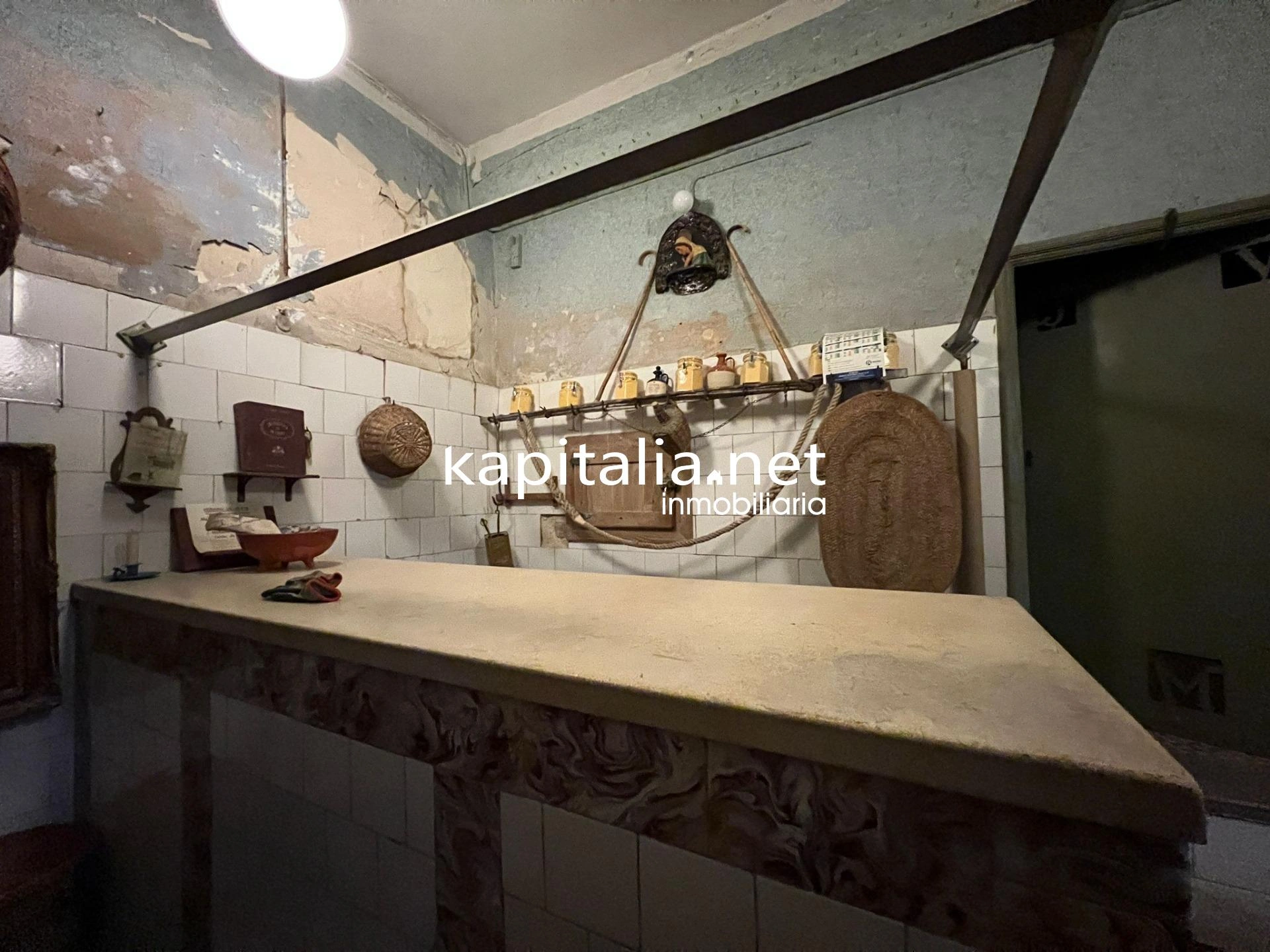 09910 - Casa a la venta en Ontinyent zona centro .
