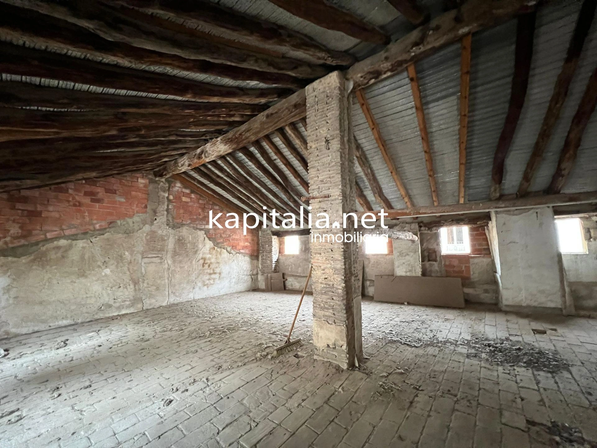 09910 - Casa a la venta en Ontinyent zona centro .
