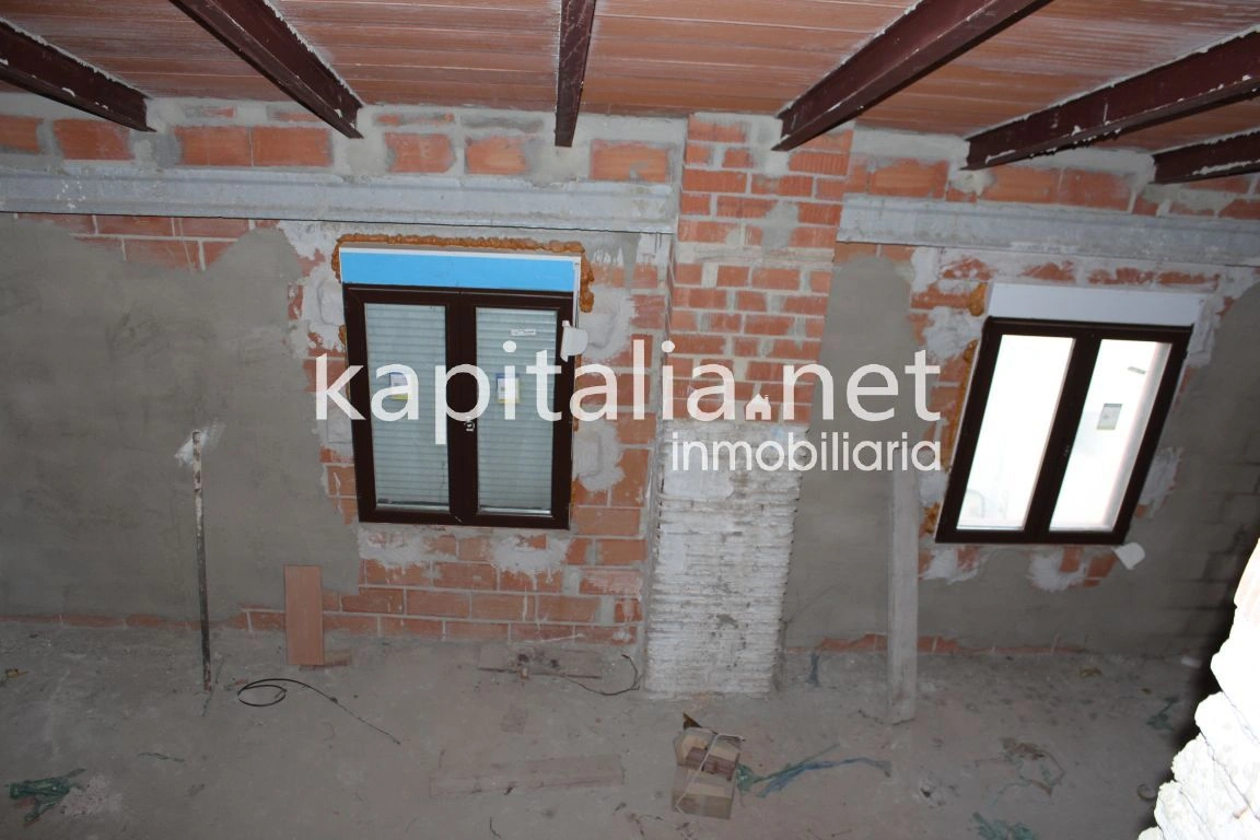 03401 - Casa con cueva en venta en Ontinyent
