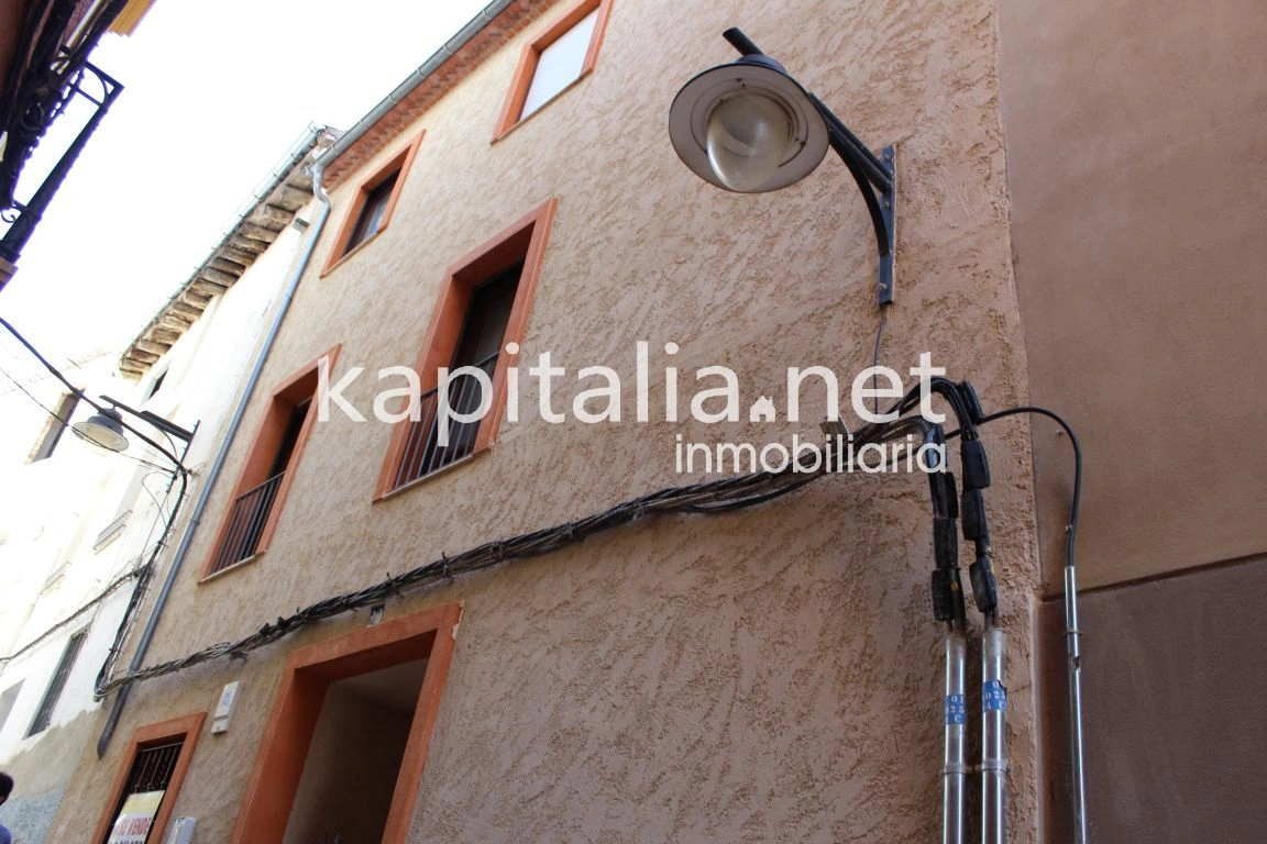 03401 - Casa con cueva en venta en Ontinyent