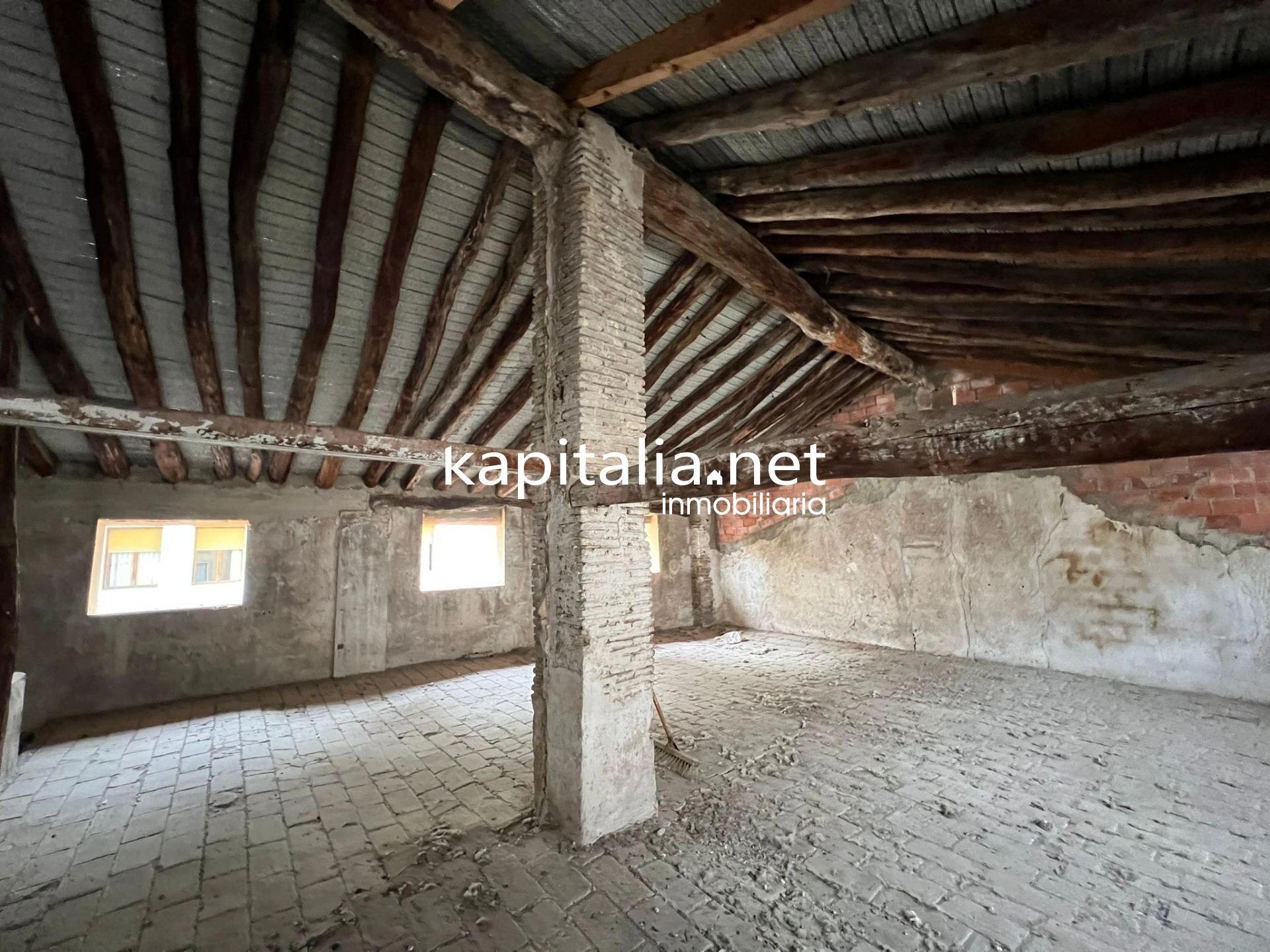 09910 - Casa a la venta en Ontinyent zona centro .