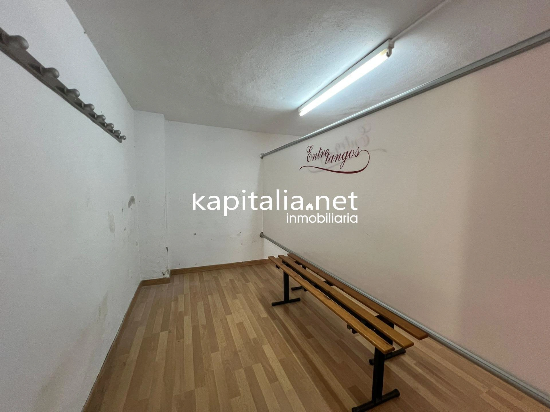 10346 - Local venta y alquiler en Ontinyent , zona San Rafael .