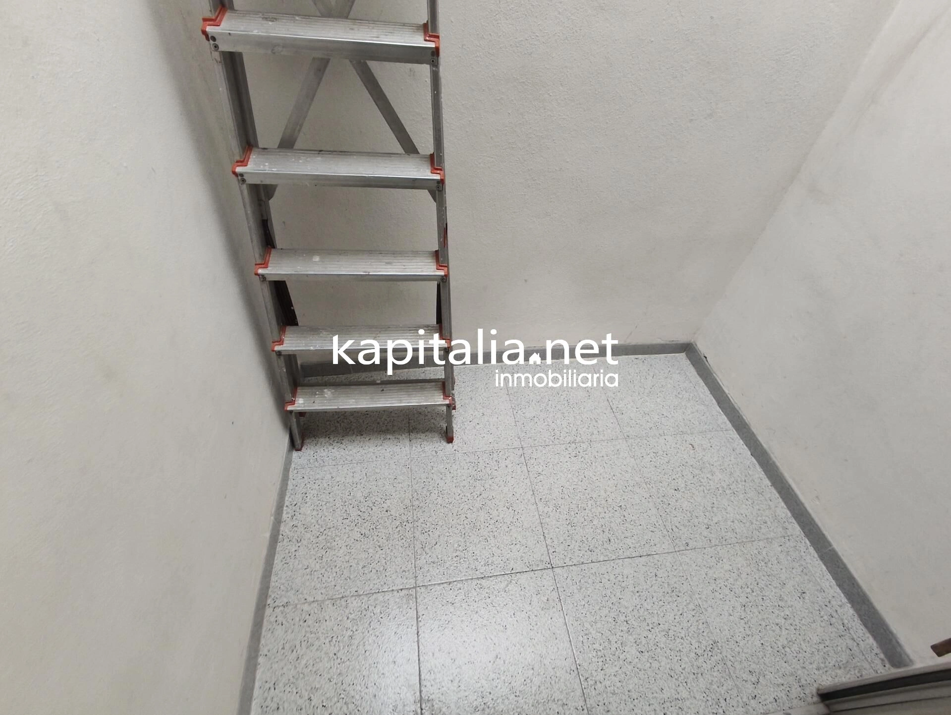 10382 - PISO A LA VENTA PARA ENTRAR A VIVIR EN LA POBLACIÓN DE OTOS