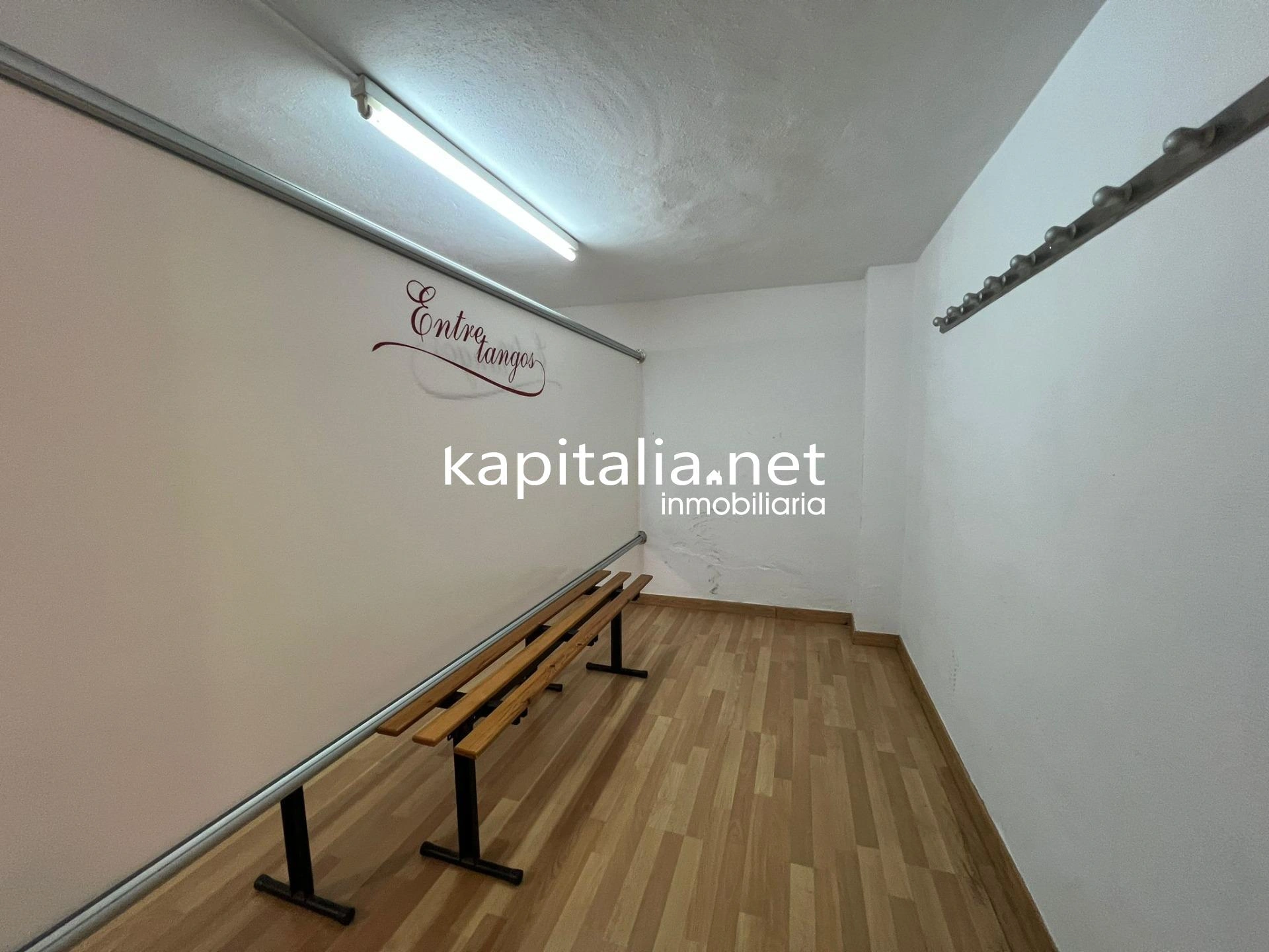 10346 - Local venta y alquiler en Ontinyent , zona San Rafael .
