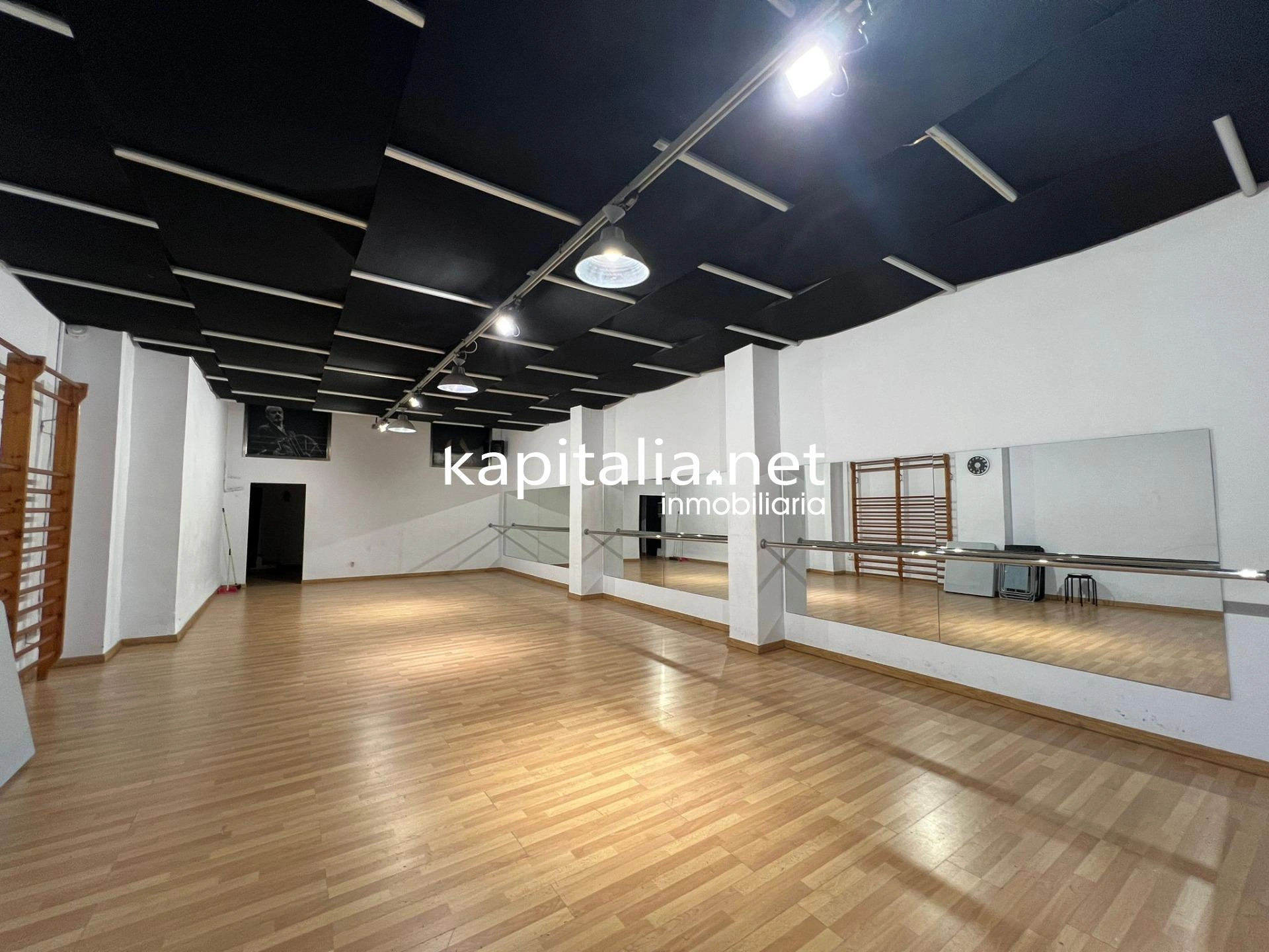 10346 - Local venta y alquiler en Ontinyent , zona San Rafael .