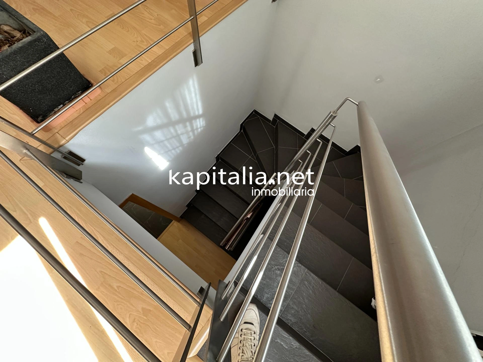 10380 - ADOSADO A LA VENTA EN BOCAIRENT
