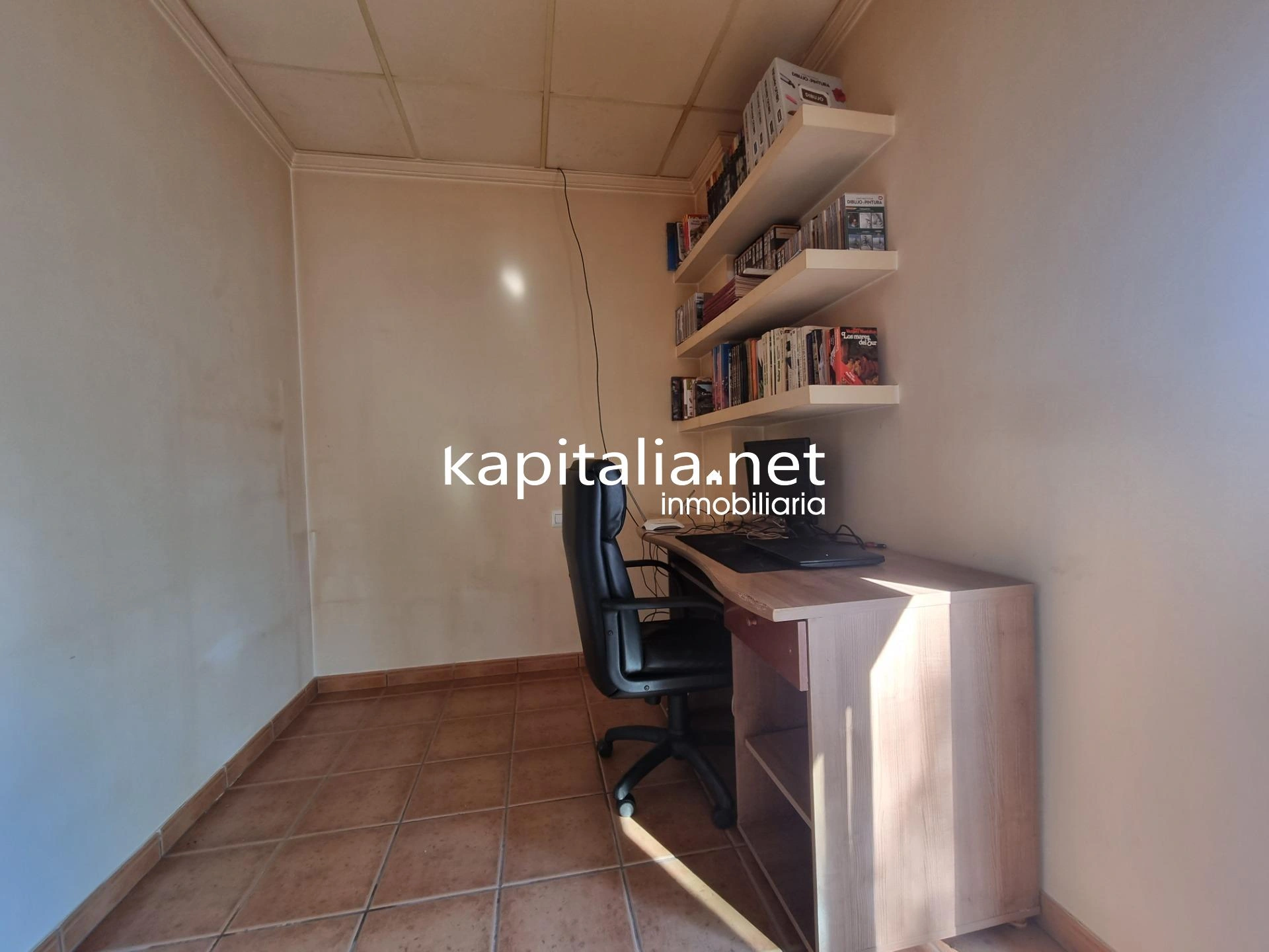 10050 - Chalet a la venta en Ontinyent.