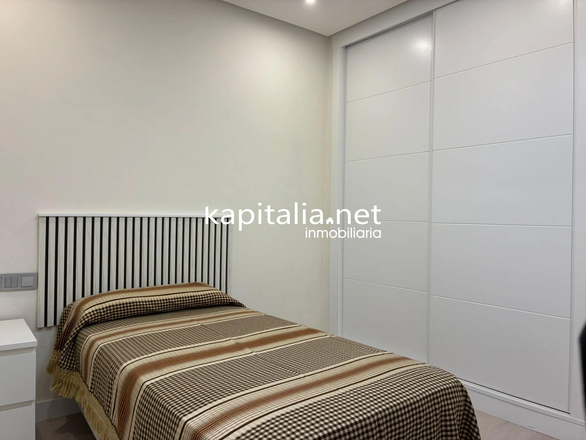 10329 - Vivienda a estrenar en el centro de Xativa