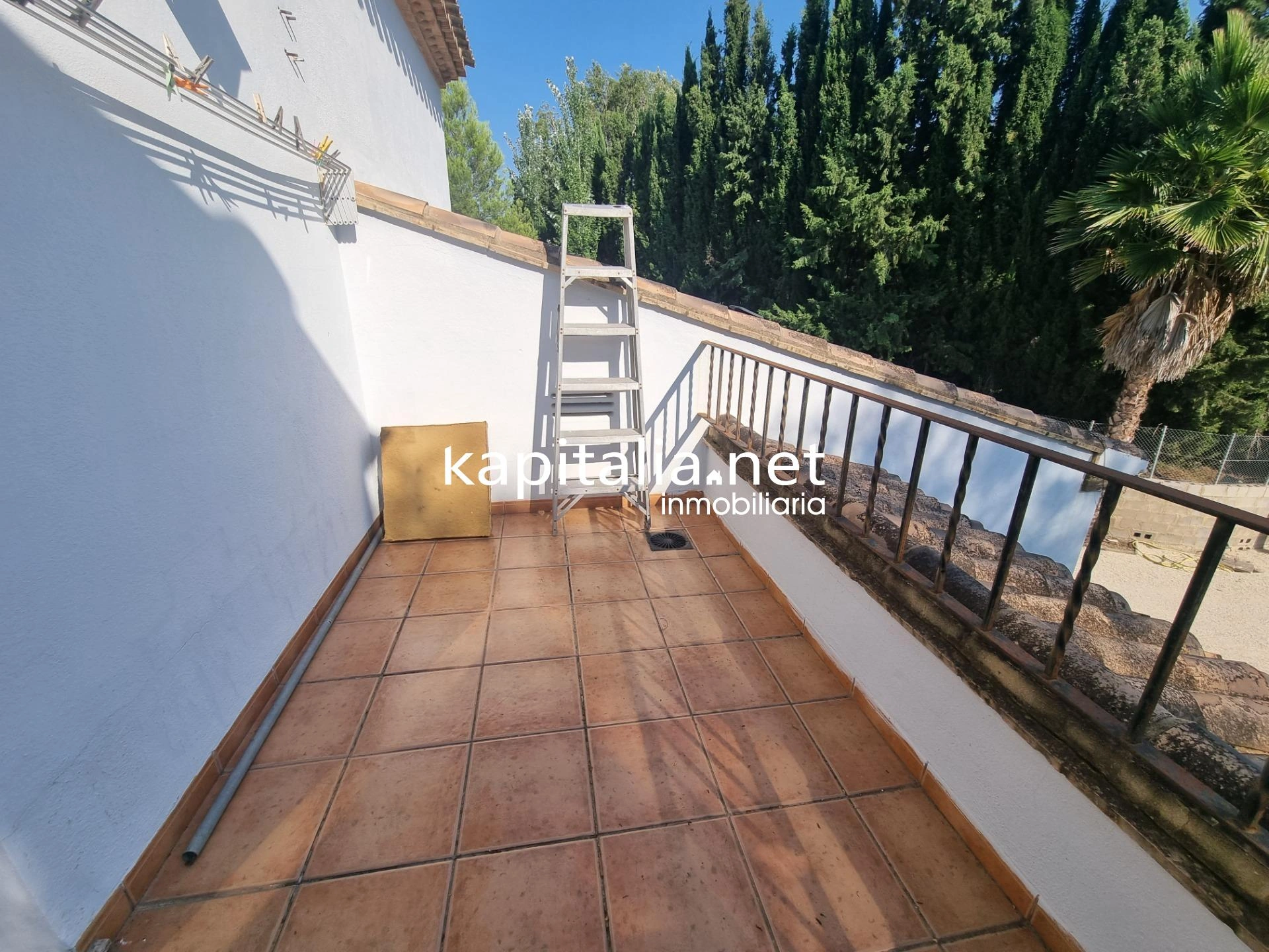 10050 - Chalet a la venta en Ontinyent.