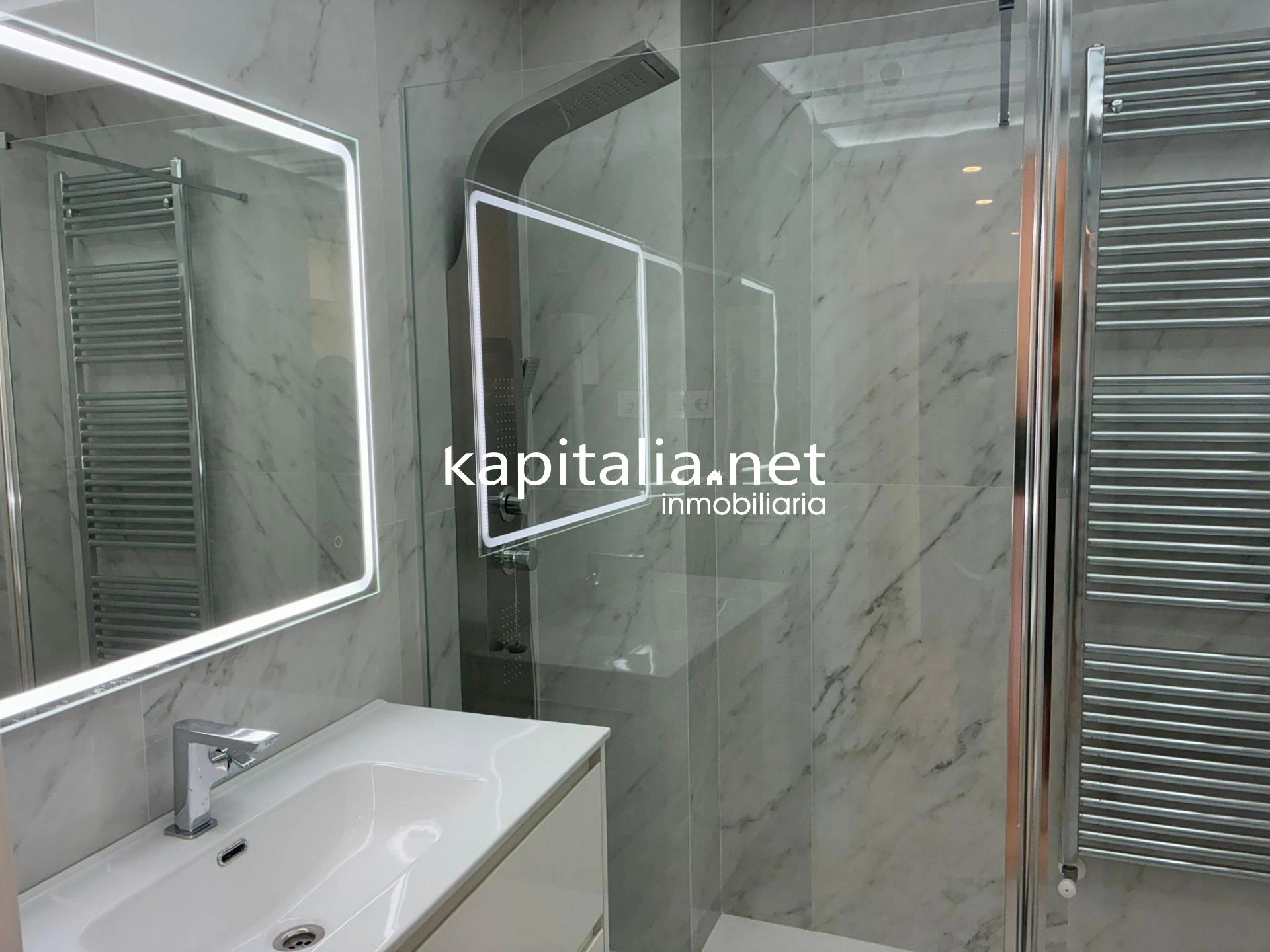 10328 - Vivienda a estrenar en el centro de Xativa