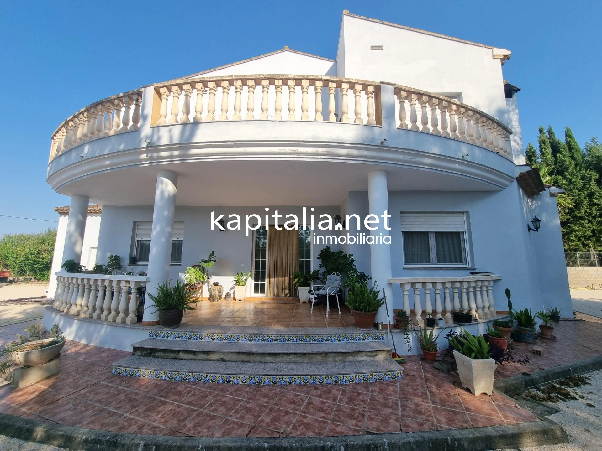 10050 - Chalet a la venta en Ontinyent.