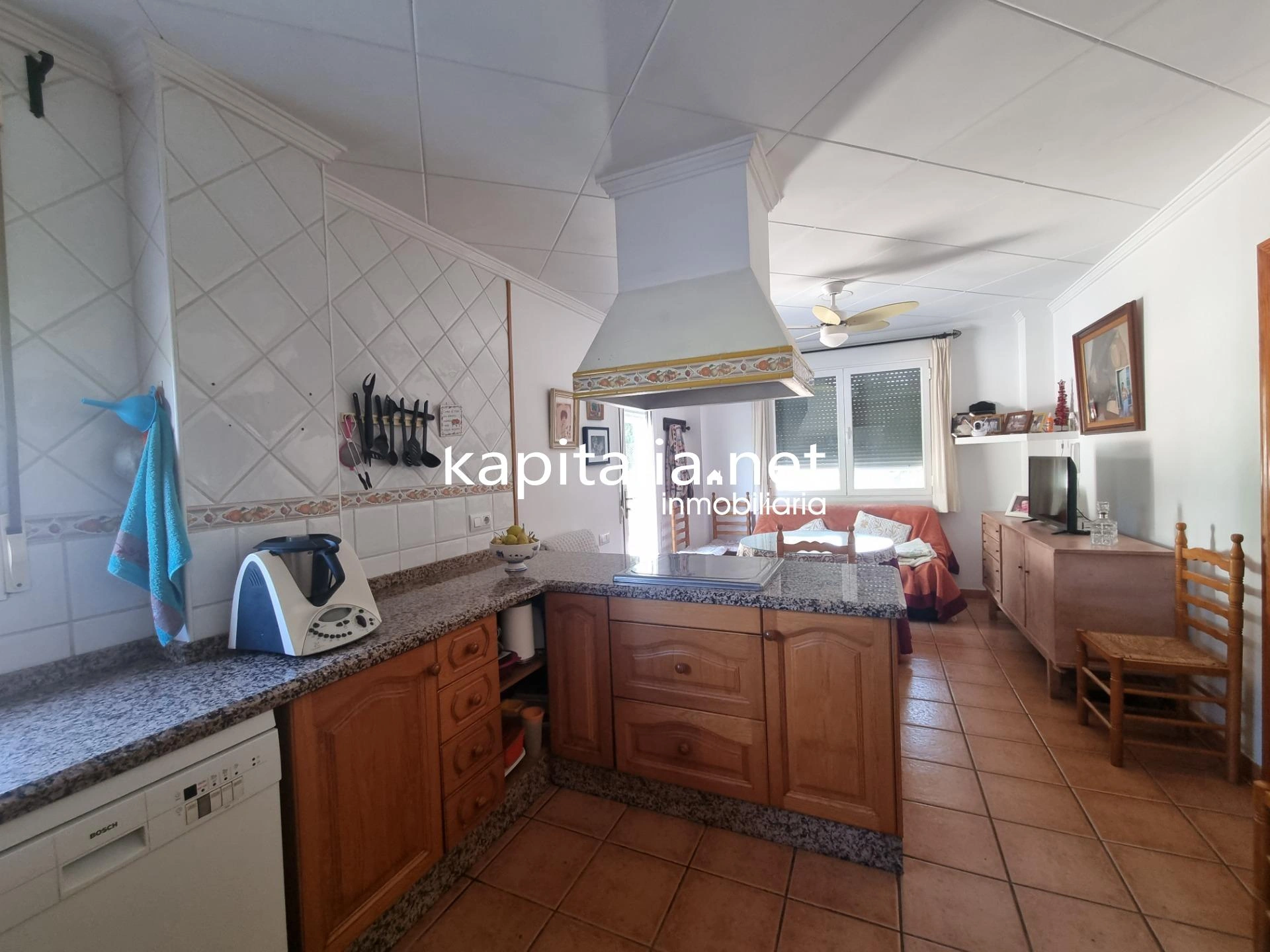 10050 - Chalet a la venta en Ontinyent.