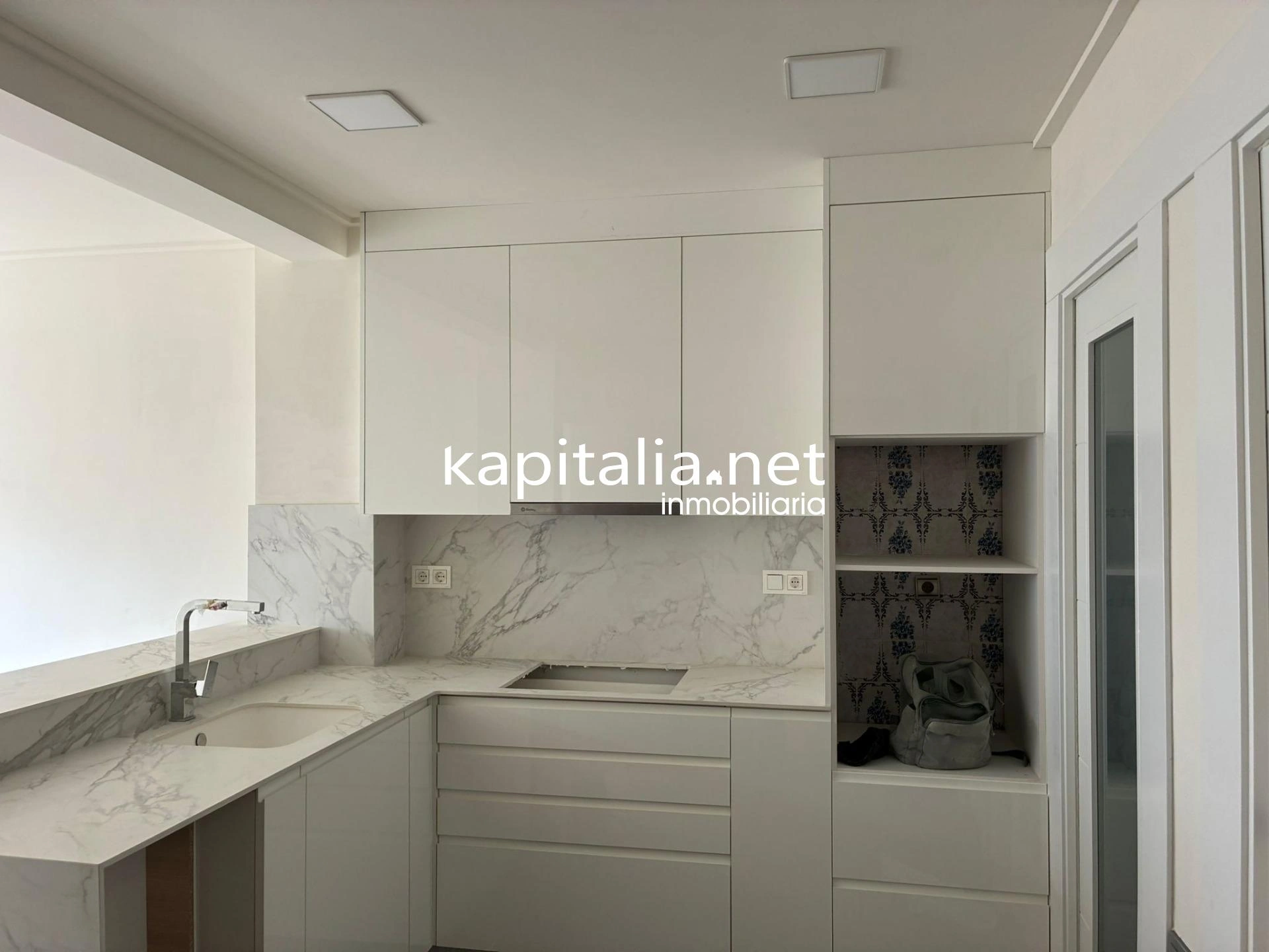 10329 - Vivienda a estrenar en el centro de Xativa