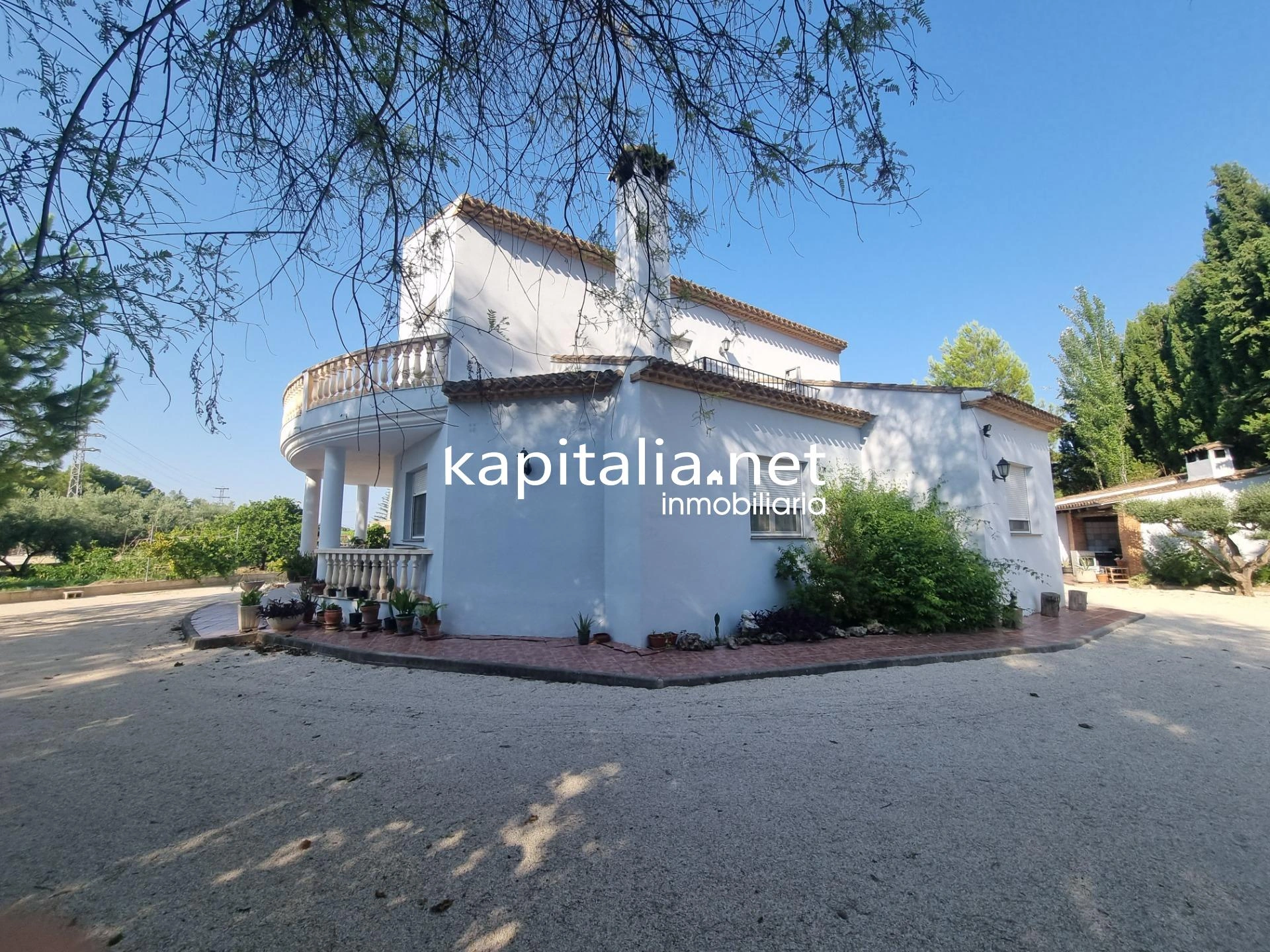 10050 - Chalet a la venta en Ontinyent.