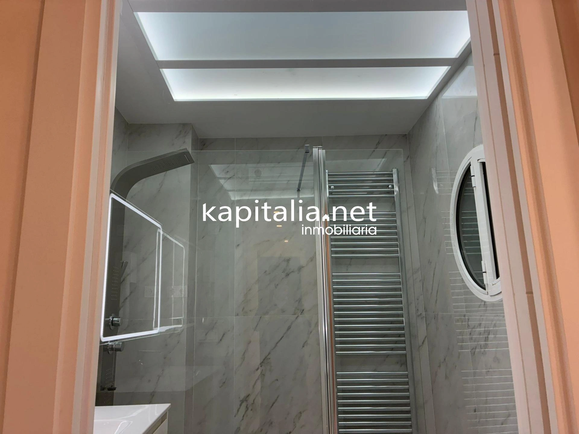 10329 - Vivienda a estrenar en el centro de Xativa