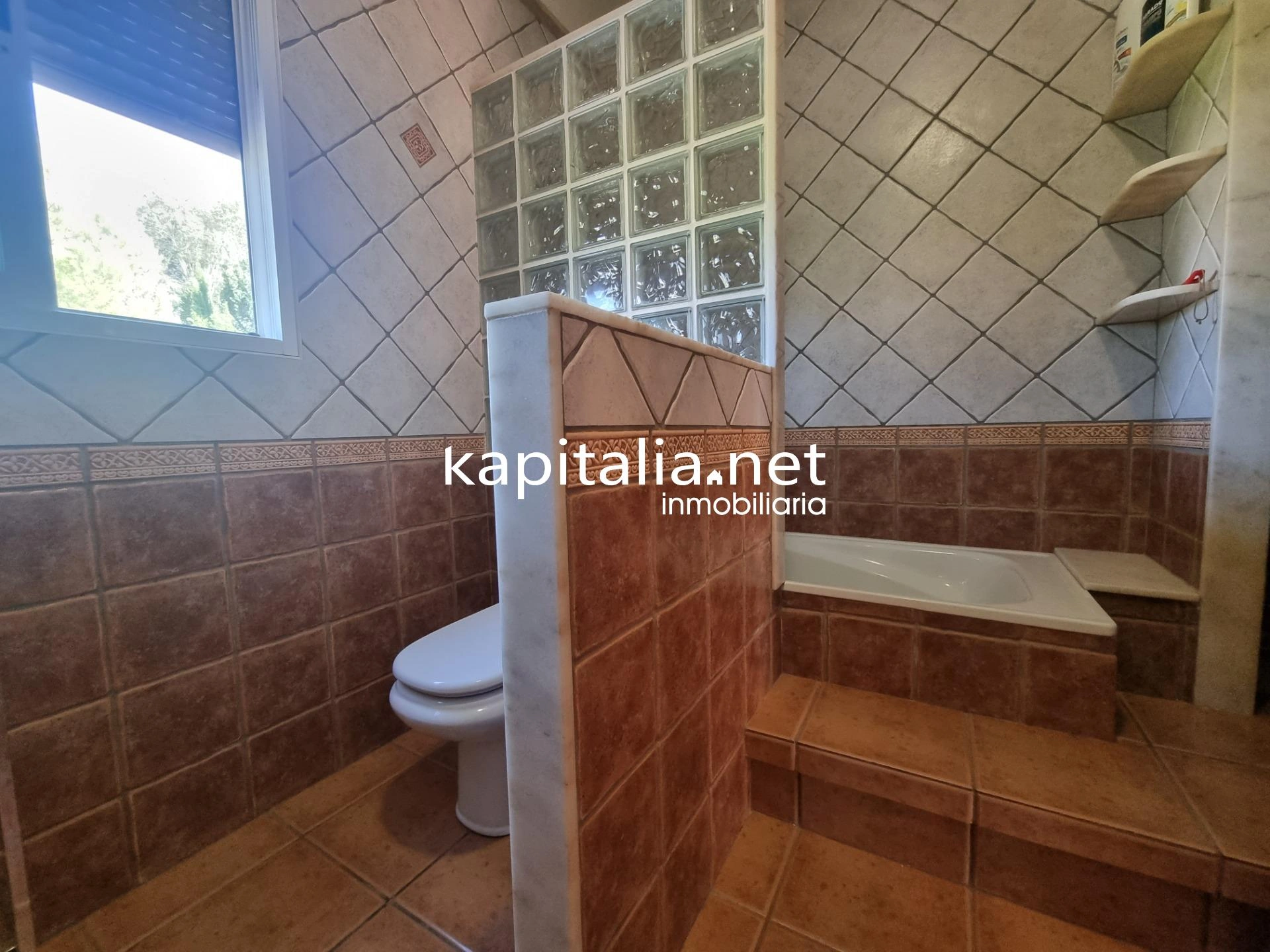 10050 - Chalet a la venta en Ontinyent.