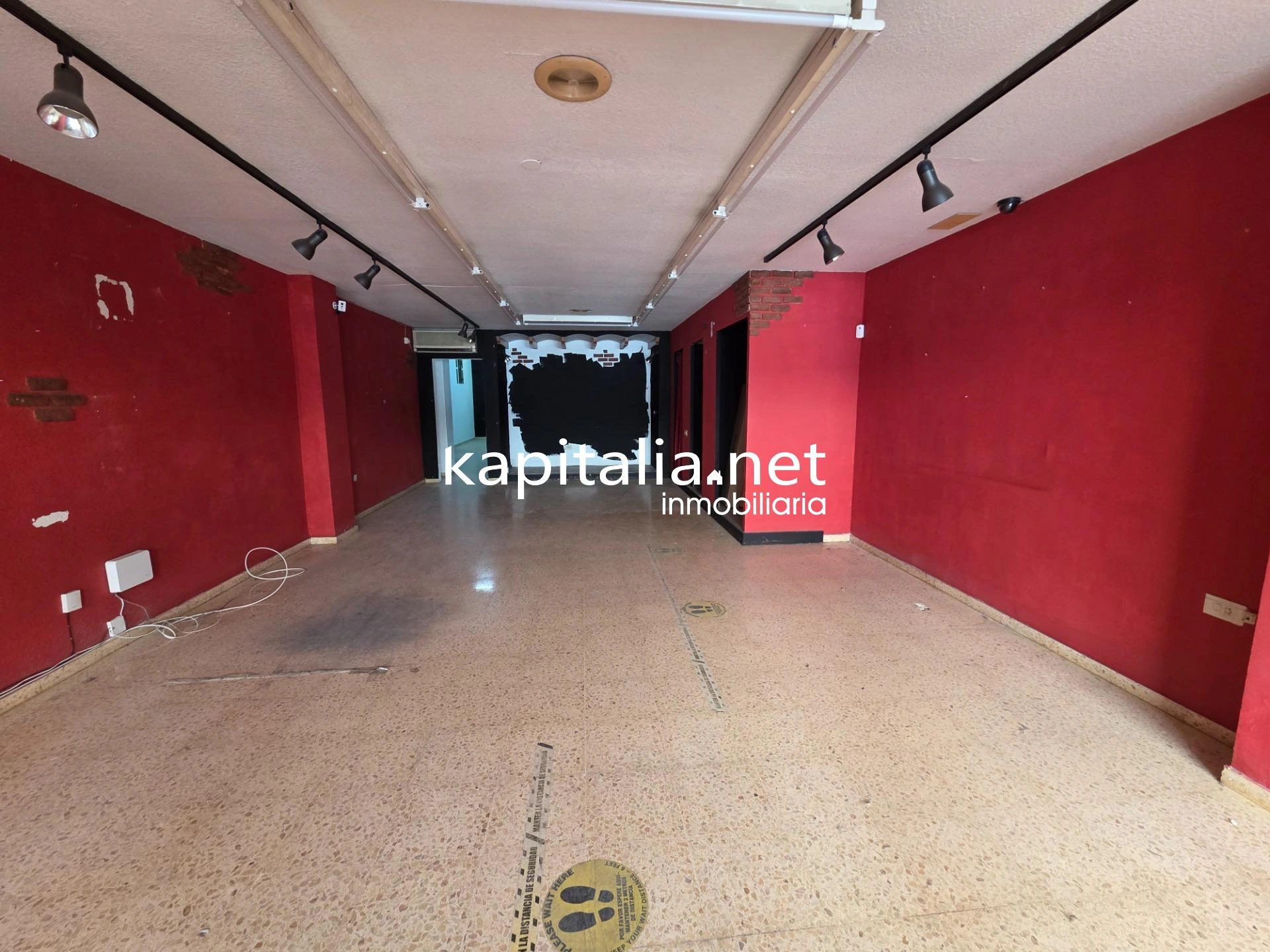 10404 - Local a la venta y en alquiler en Ontinyent
