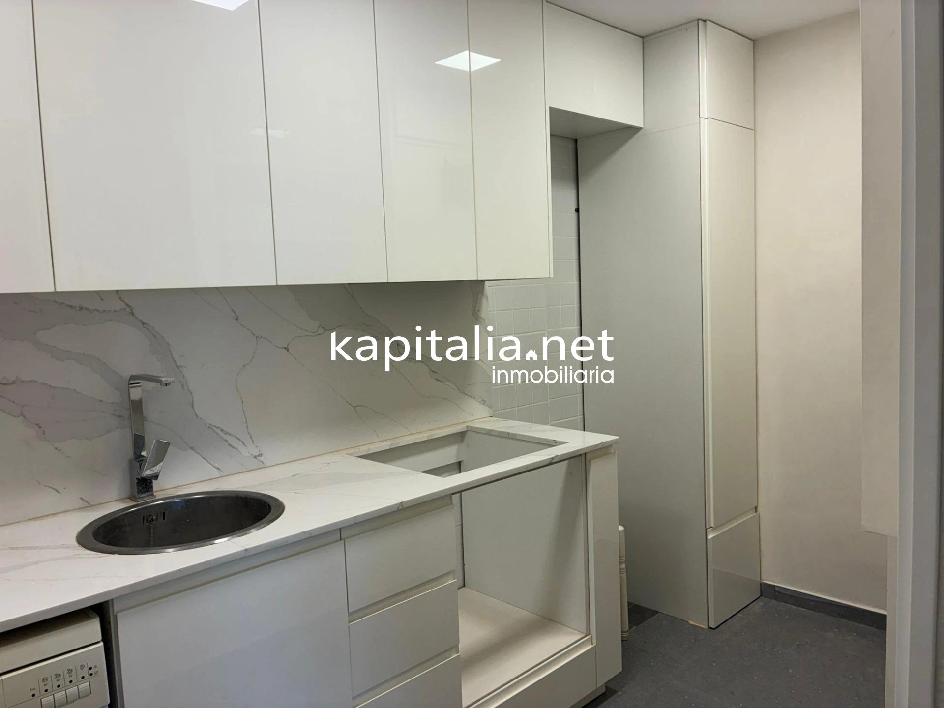 10328 - Vivienda a estrenar en el centro de Xativa