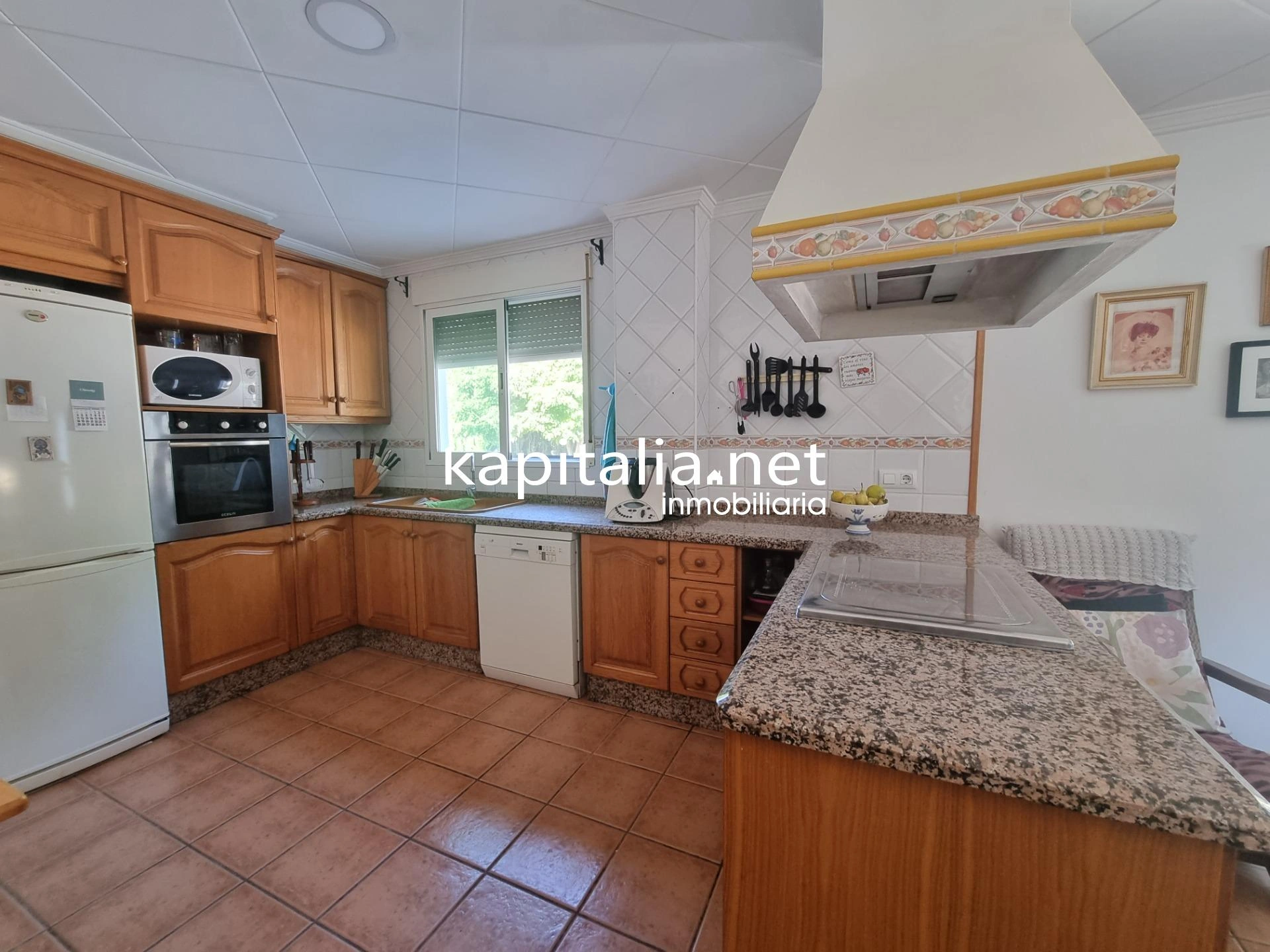 10050 - Chalet a la venta en Ontinyent.