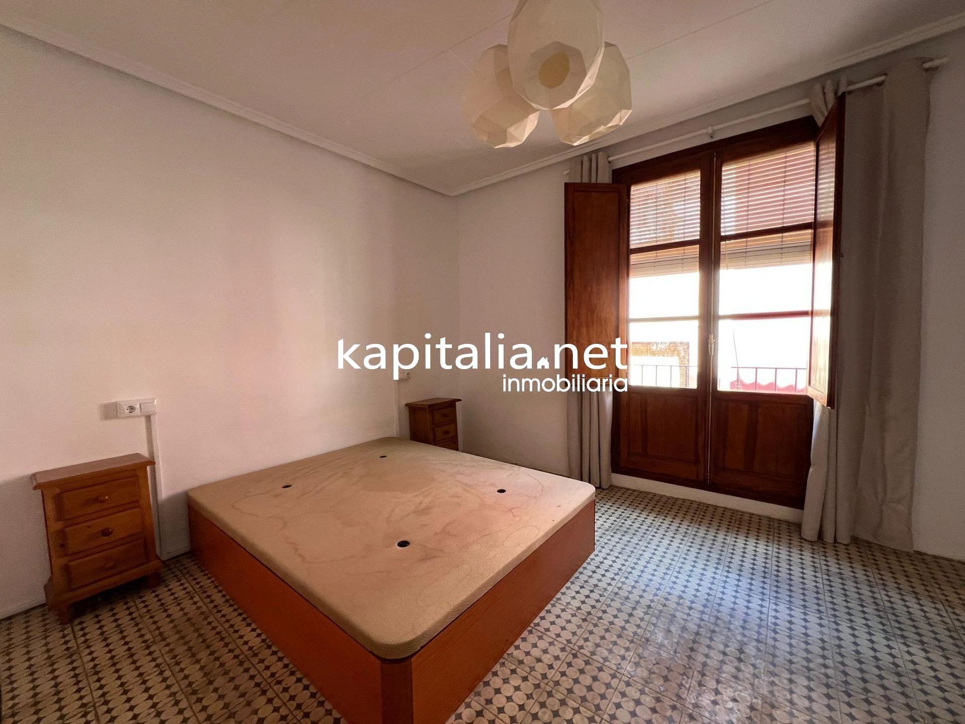 10406 - Fantástica casa a la venta en Ontinyent , zona de la Vila . En exclusividad .