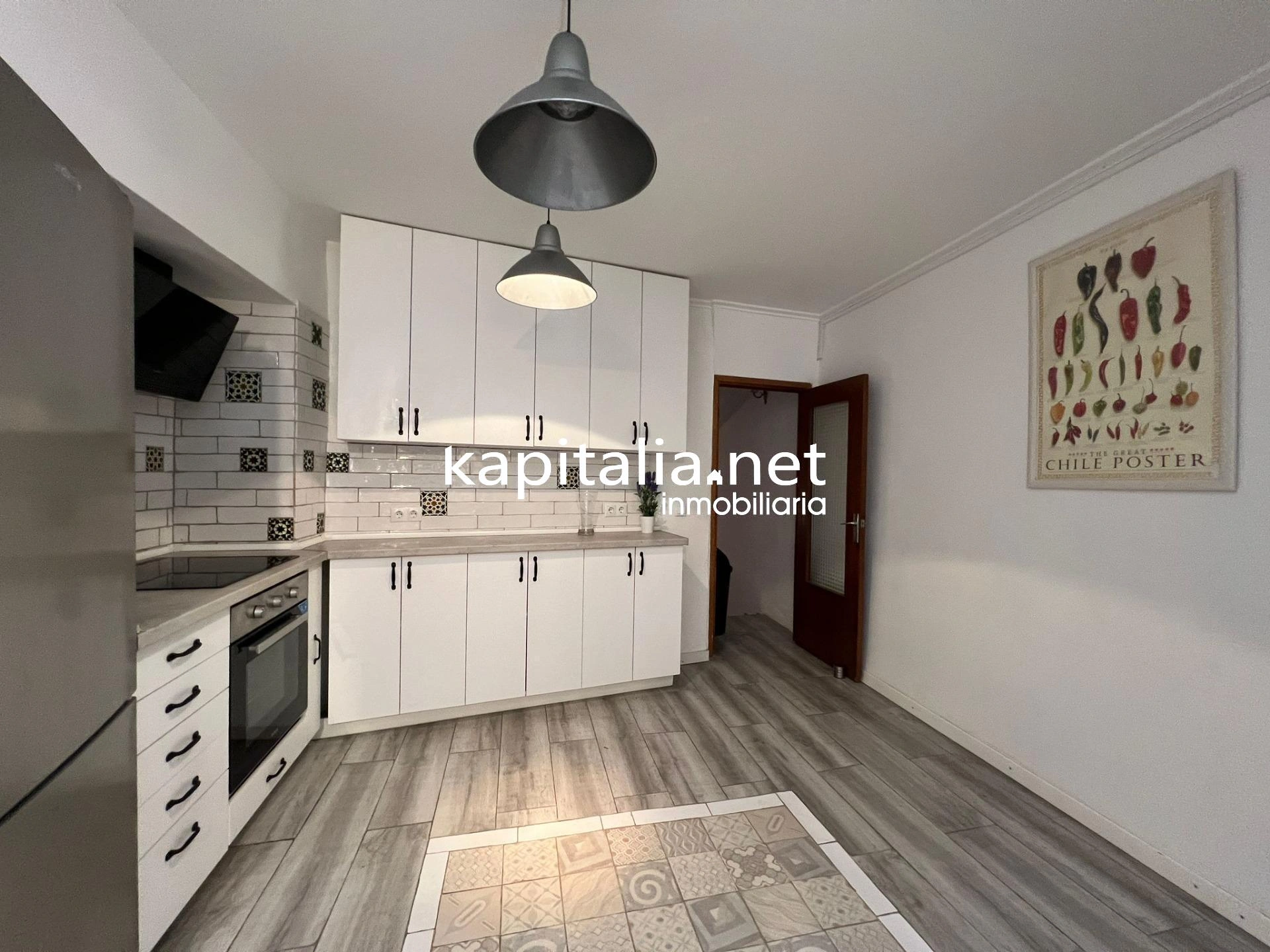 10406 - Fantástica casa a la venta en Ontinyent , zona de la Vila . En exclusividad .