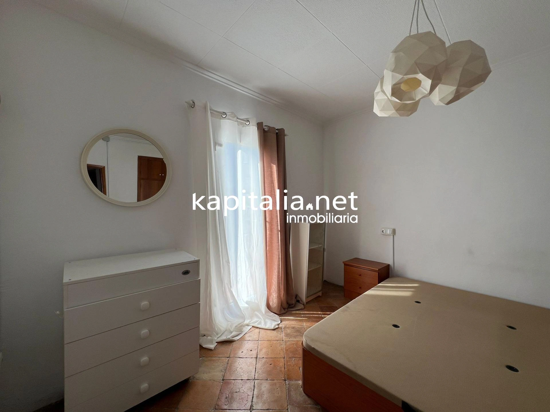 10406 - Fantástica casa a la venta en Ontinyent , zona de la Vila . En exclusividad .