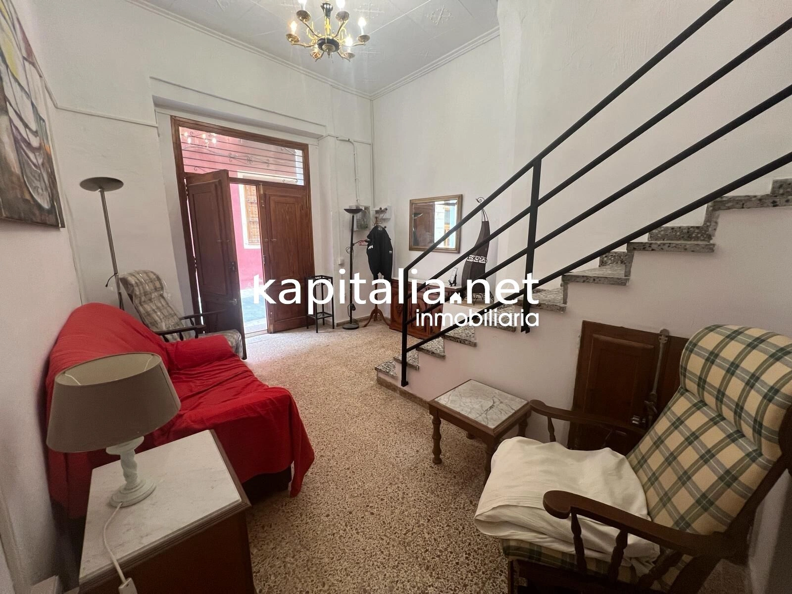 10406 - Fantástica casa a la venta en Ontinyent , zona de la Vila . En exclusividad .