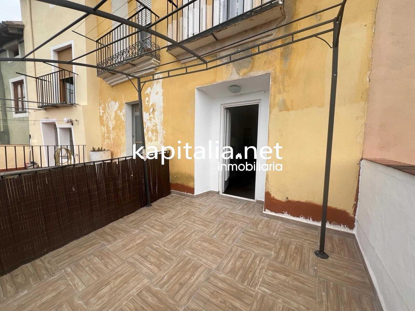 10406 - Fantástica casa a la venta en Ontinyent , zona de la Vila . En exclusividad .