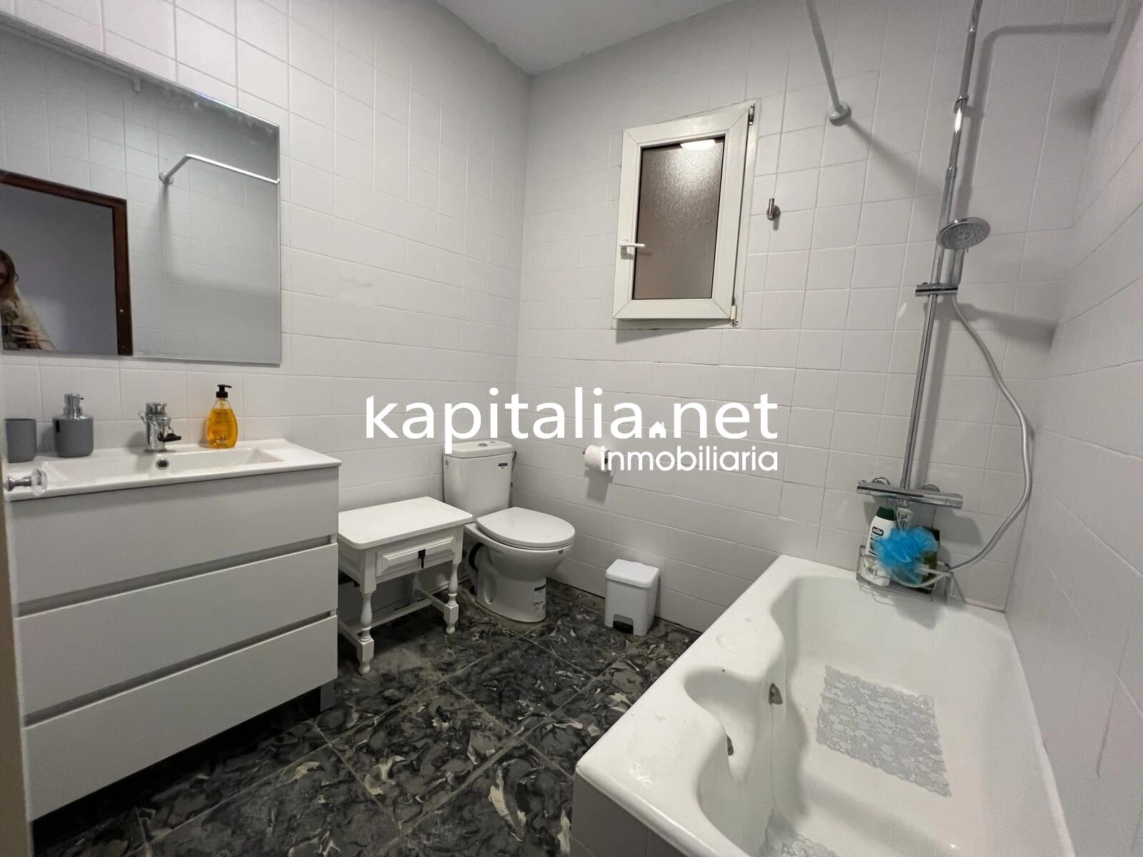 10406 - Fantástica casa a la venta en Ontinyent , zona de la Vila . En exclusividad .