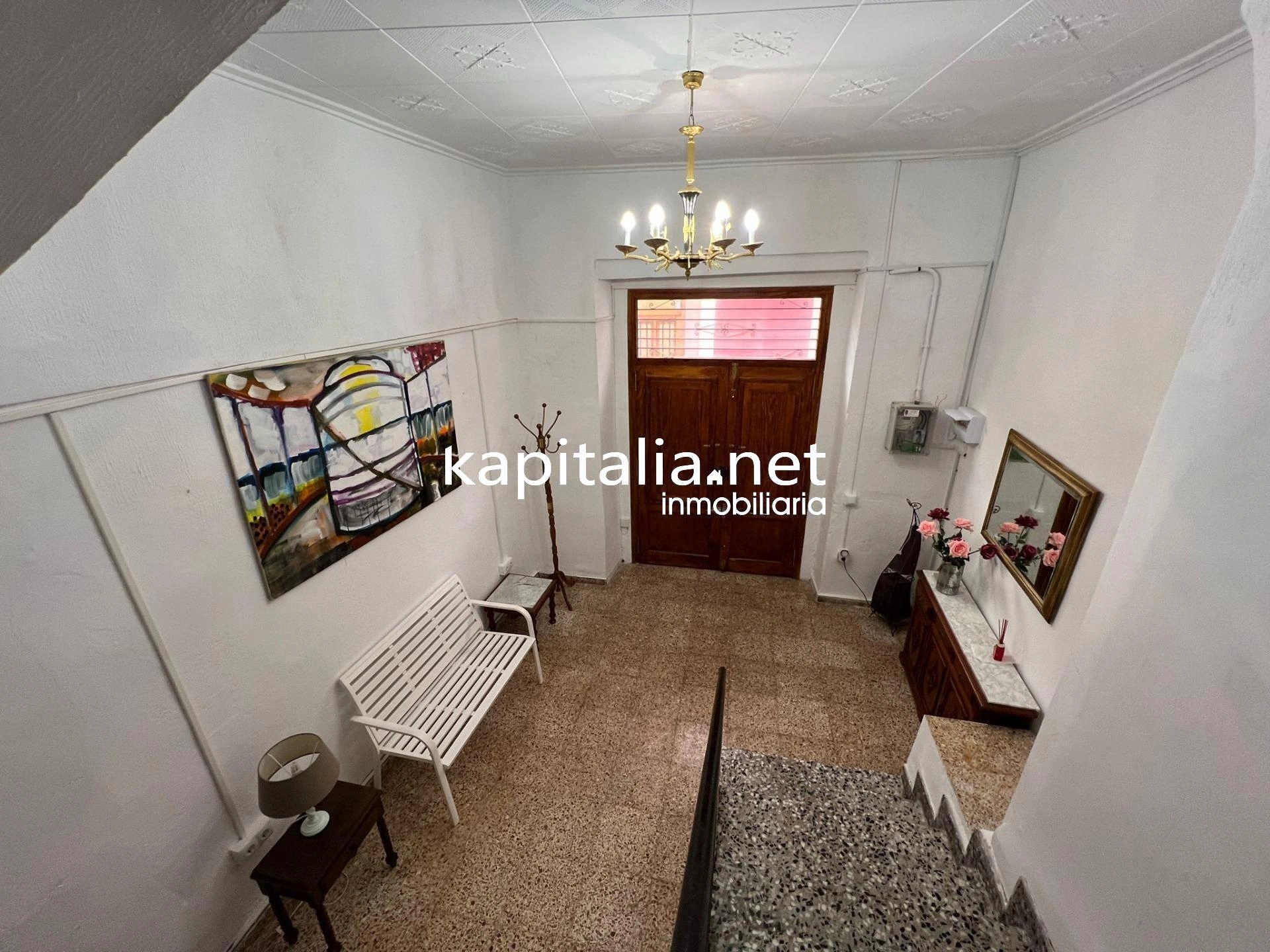 10406 - Fantástica casa a la venta en Ontinyent , zona de la Vila . En exclusividad .