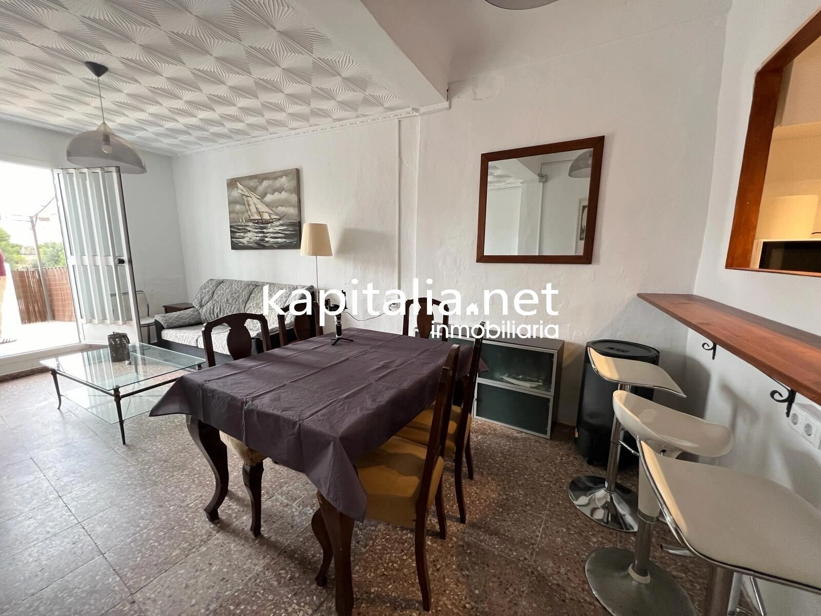 10406 - Fantástica casa a la venta en Ontinyent , zona de la Vila . En exclusividad .