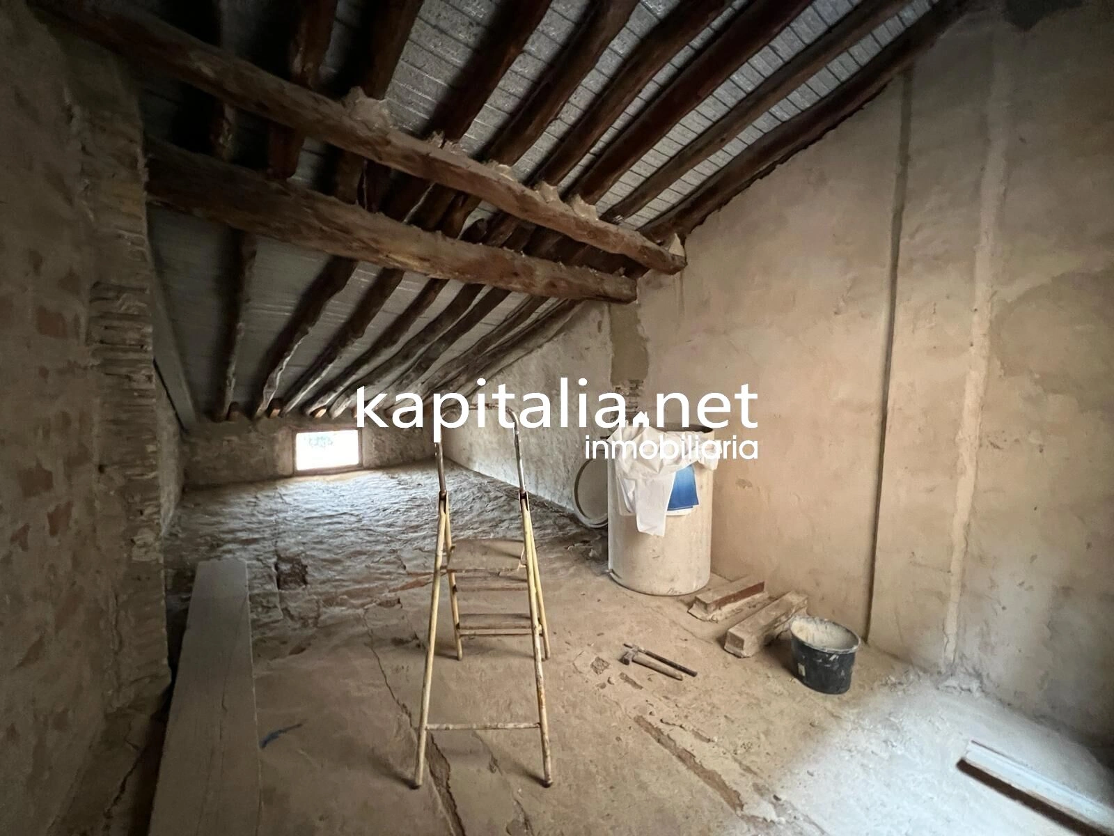 10406 - Fantástica casa a la venta en Ontinyent , zona de la Vila . En exclusividad .