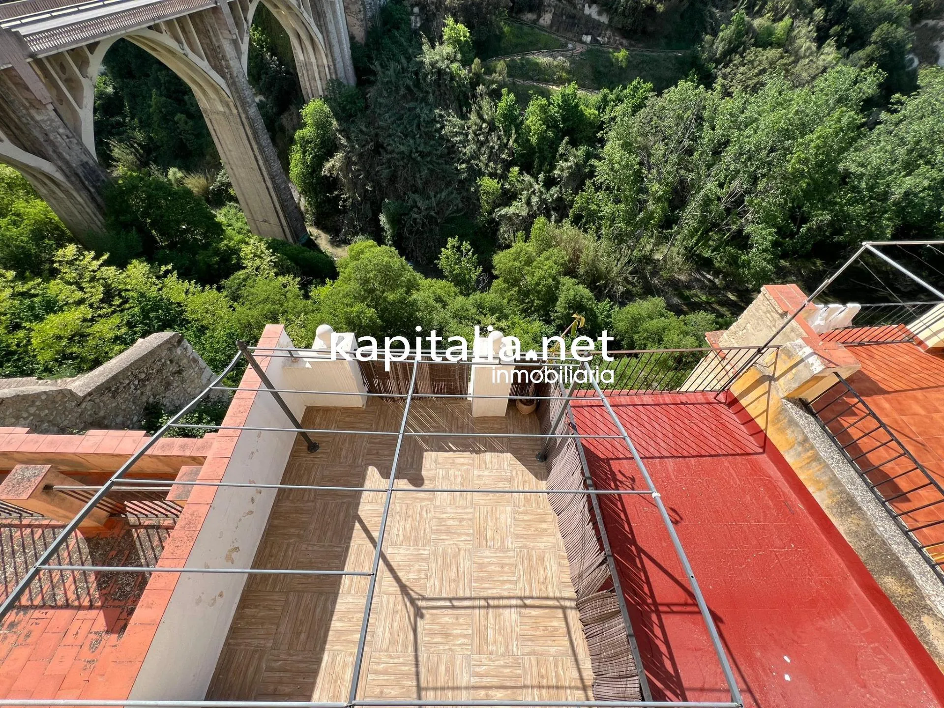 10406 - Fantástica casa a la venta en Ontinyent , zona de la Vila . En exclusividad .