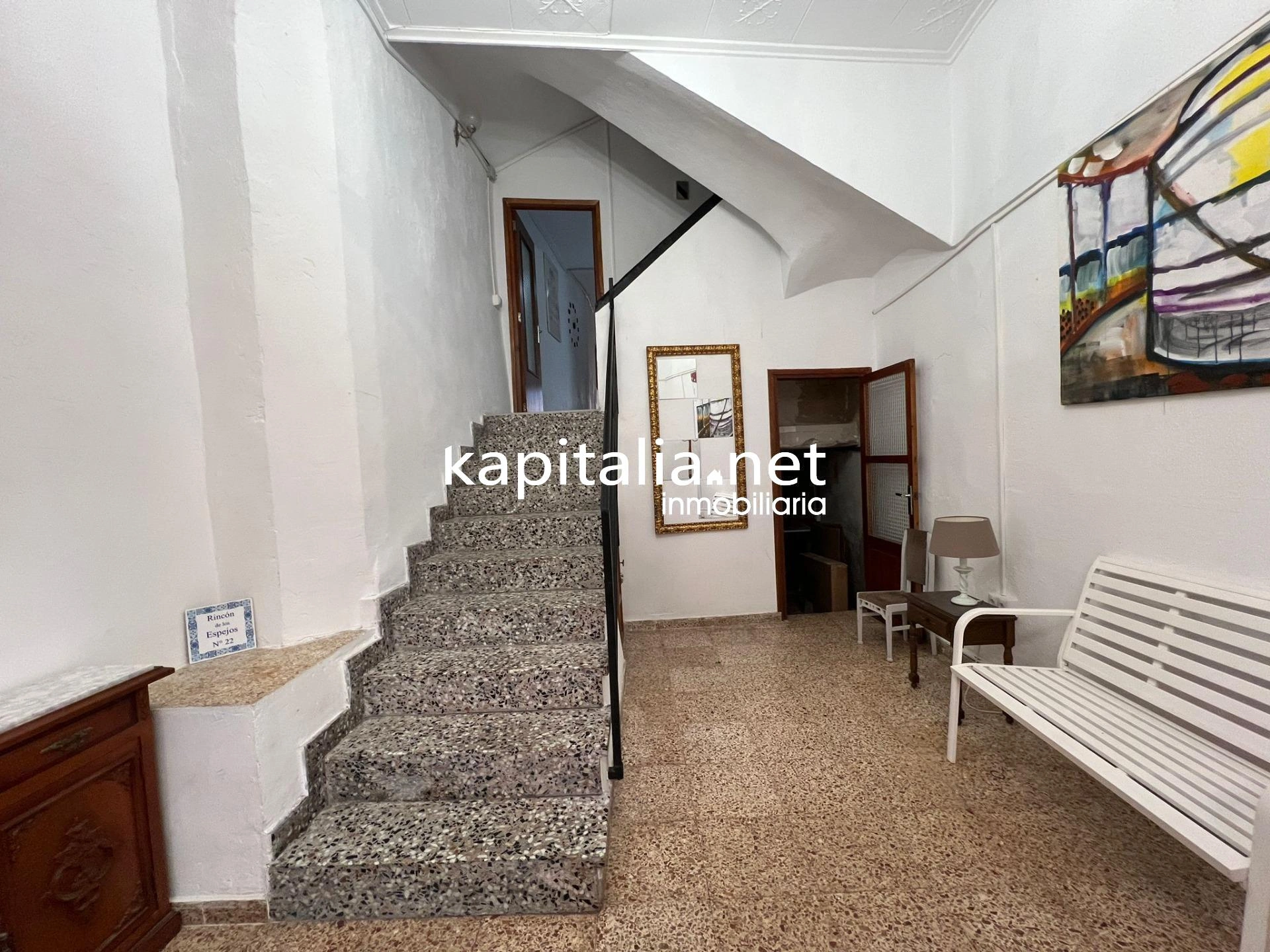 10406 - Fantástica casa a la venta en Ontinyent , zona de la Vila . En exclusividad .