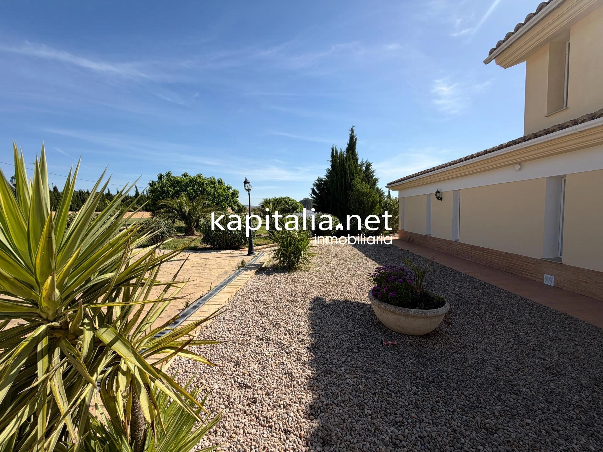 10411 - ESPECTACULAR CHALET CON JACUZZI EN OLLERIA. EN EXCLUSIVA EN KAPITALIA!!!