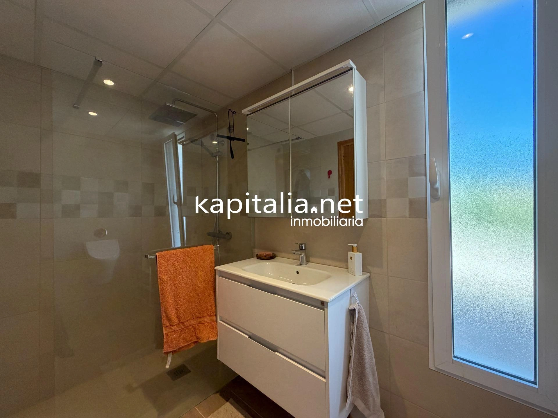 10411 - ESPECTACULAR CHALET CON JACUZZI EN OLLERIA. EN EXCLUSIVA EN KAPITALIA!!!